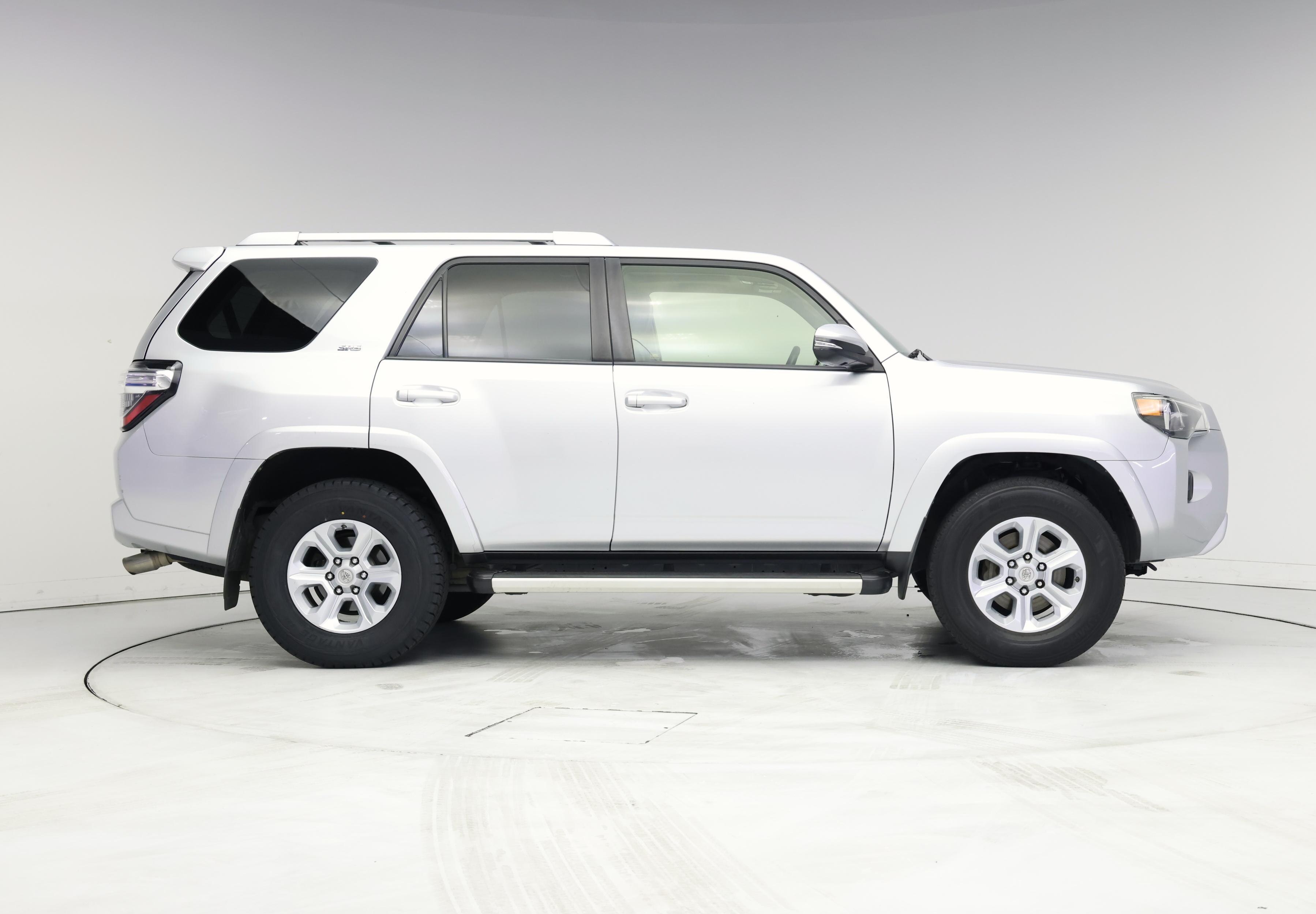 Thumbnail: 2018 Toyota 4Runner - 7