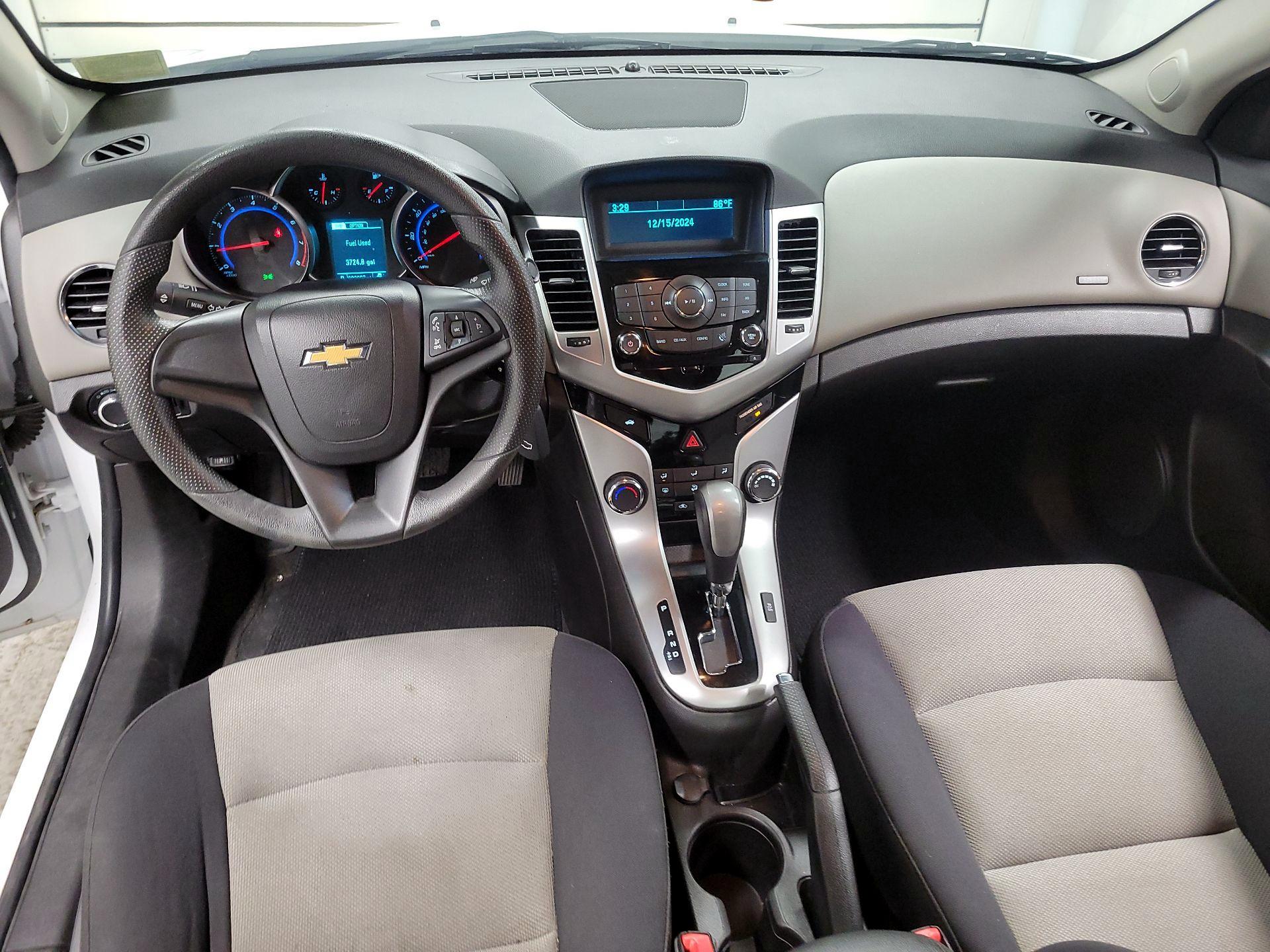 Thumbnail: 2015 Chevrolet Cruze - 9
