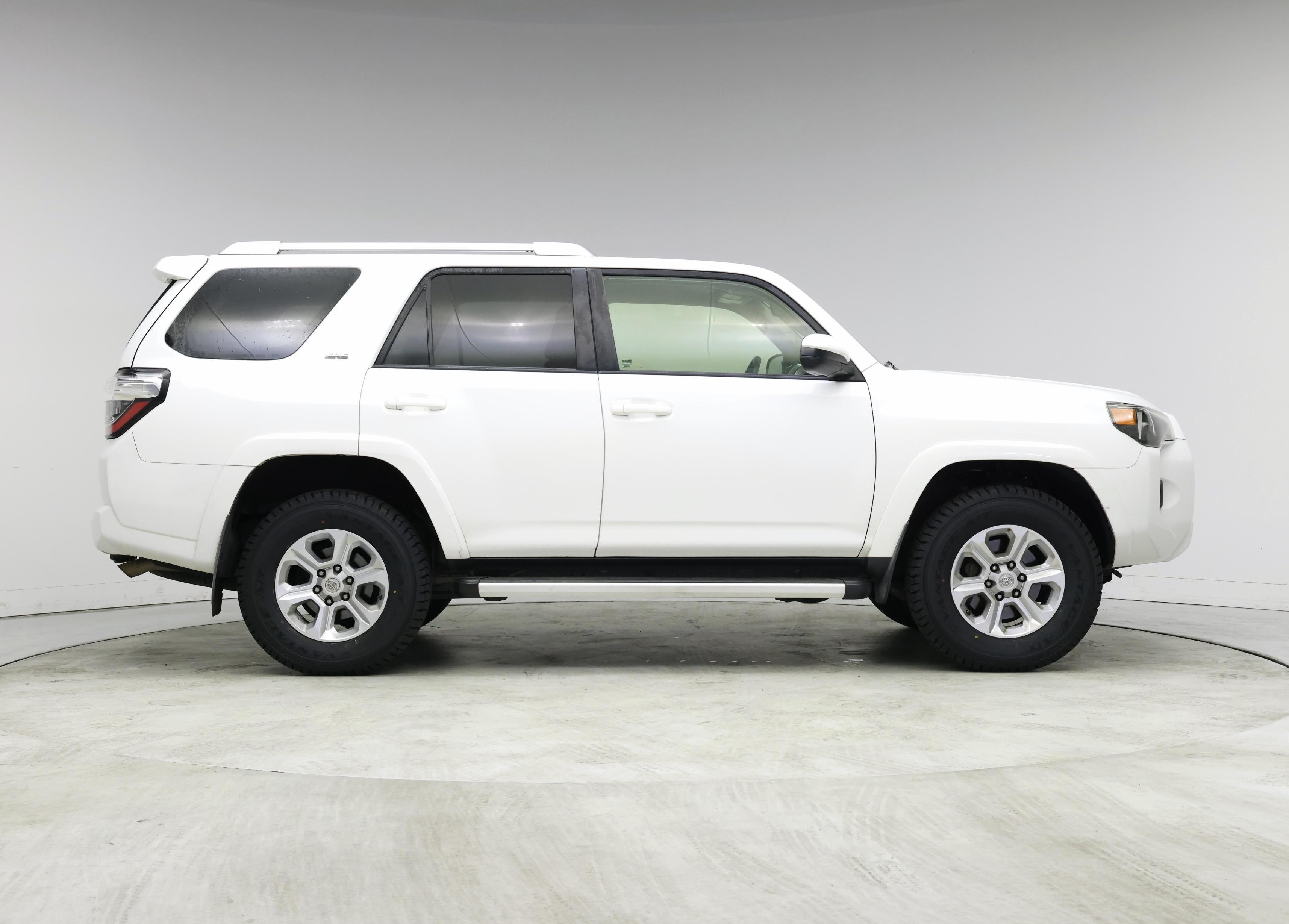 Thumbnail: 2018 Toyota 4Runner - 7