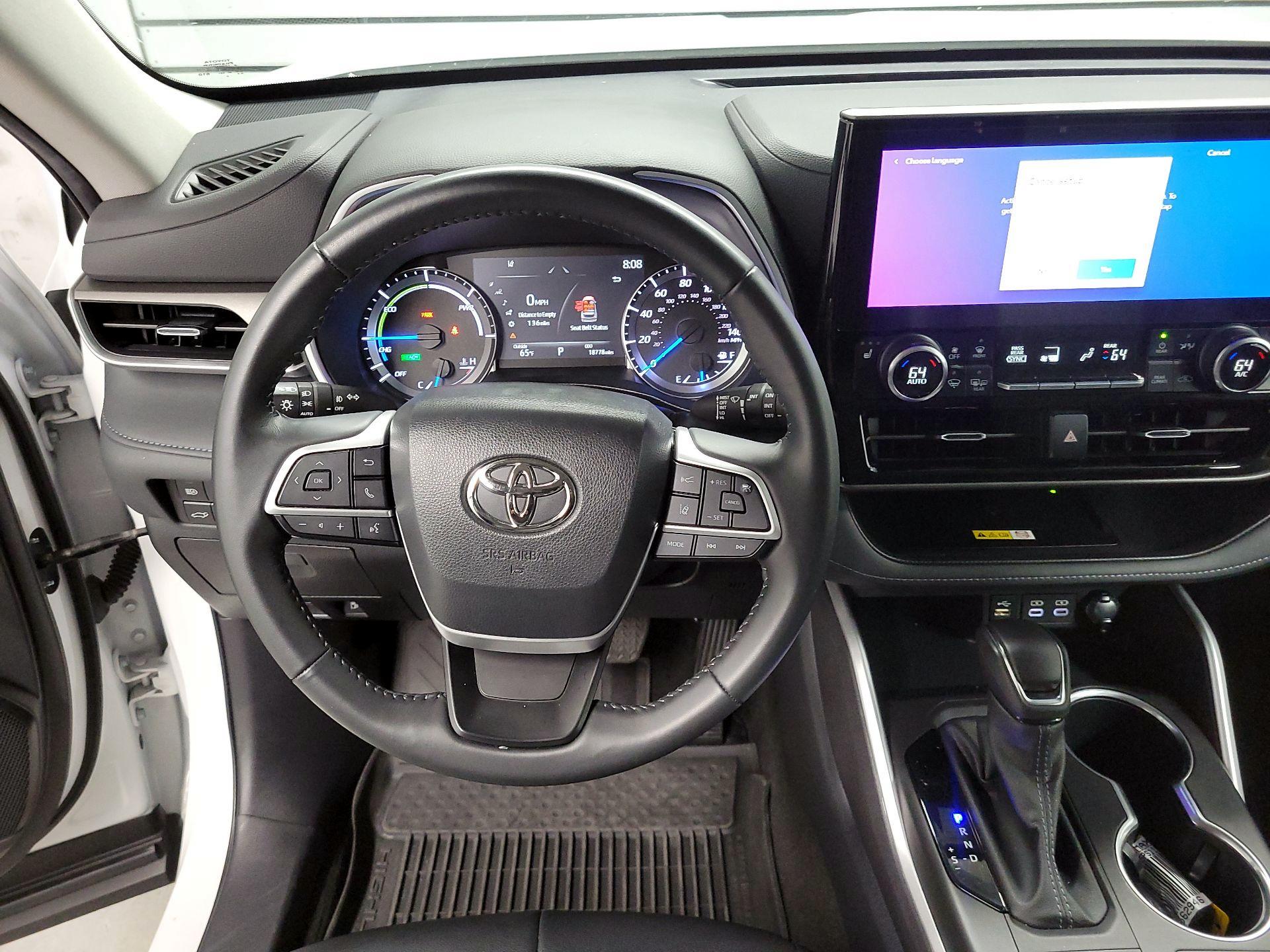 Thumbnail: 2023 Toyota Highlander - 10