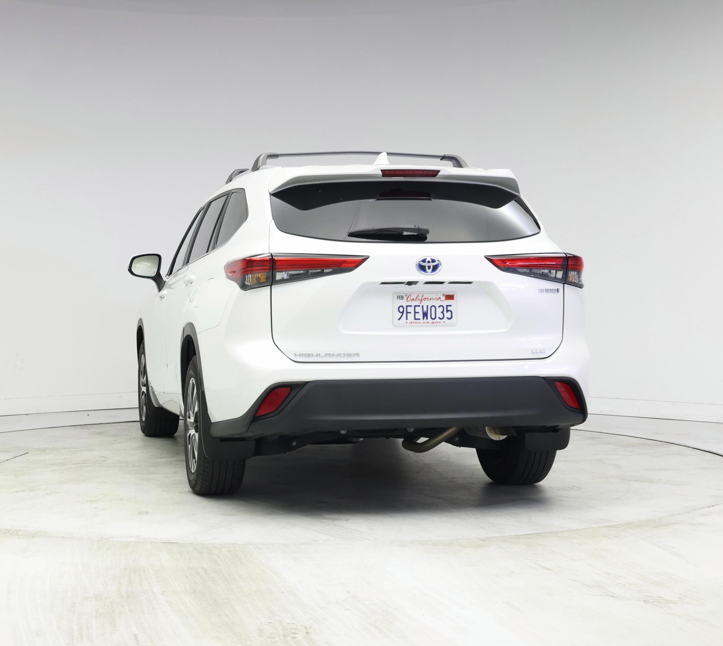 Thumbnail: 2023 Toyota Highlander - 6