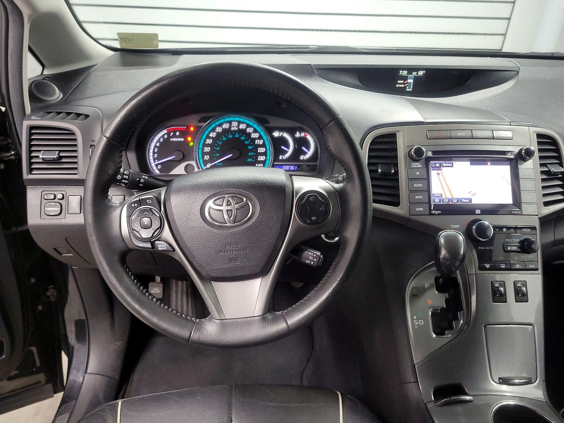 Thumbnail: 2015 Toyota Venza - 10