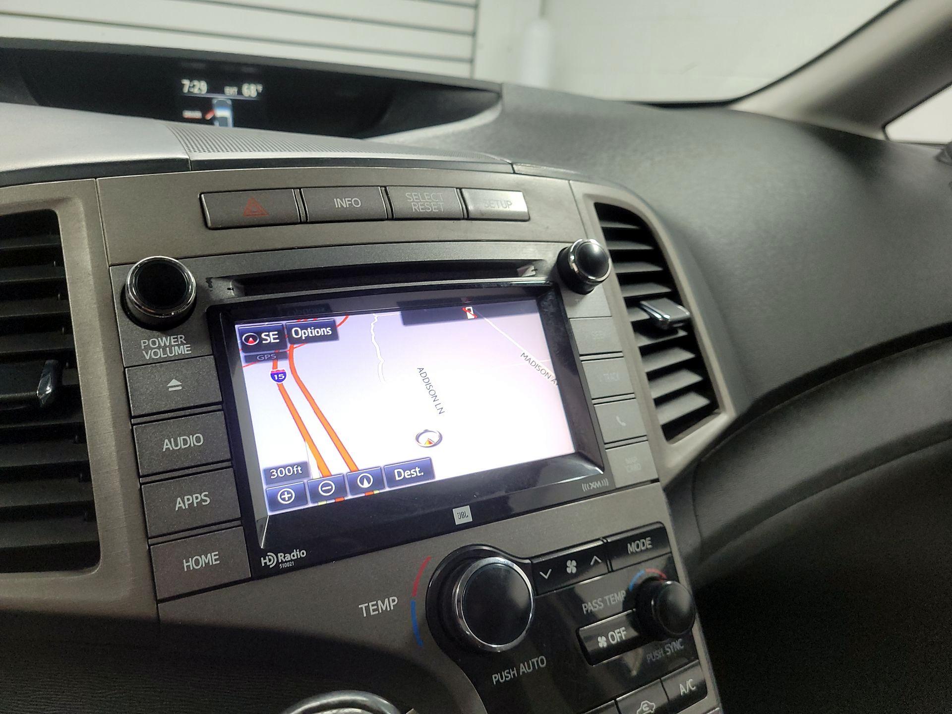 Thumbnail: 2015 Toyota Venza - 14