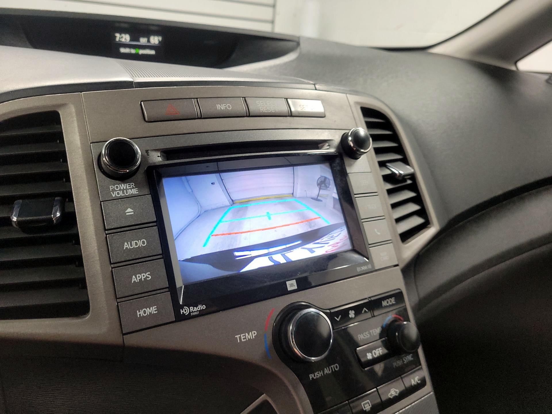 Thumbnail: 2015 Toyota Venza - 15