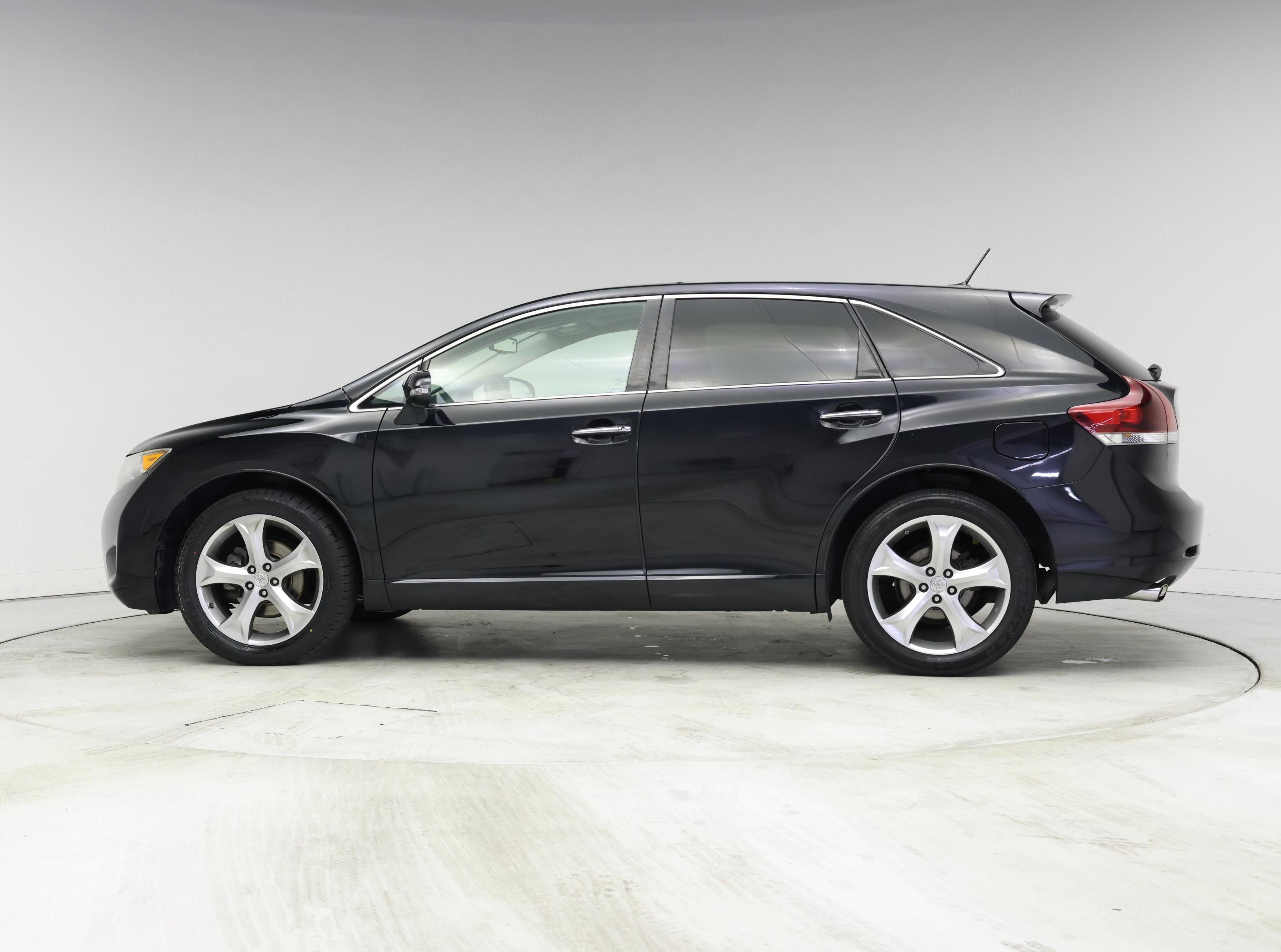 Thumbnail: 2015 Toyota Venza - 3