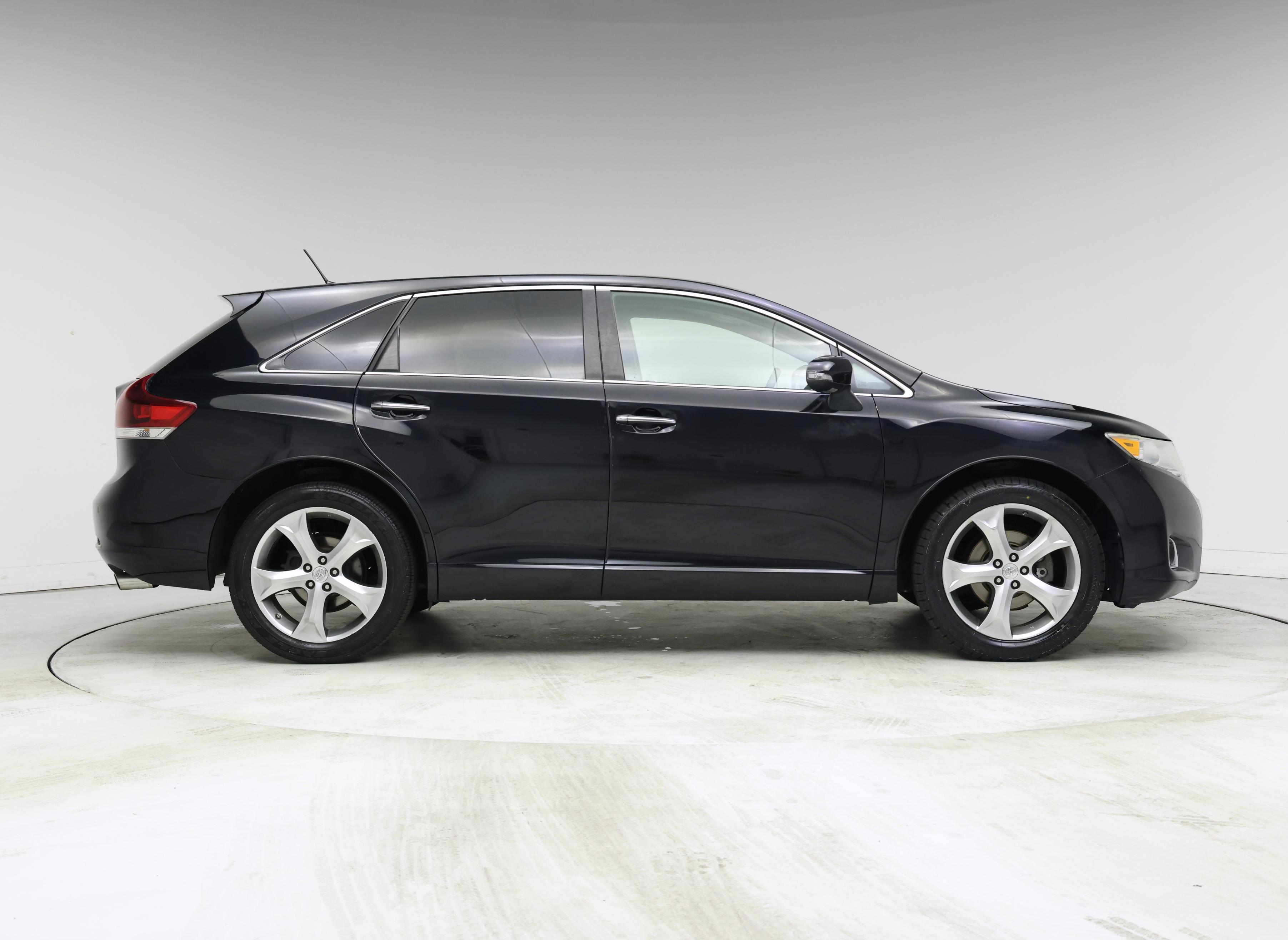 Thumbnail: 2015 Toyota Venza - 7