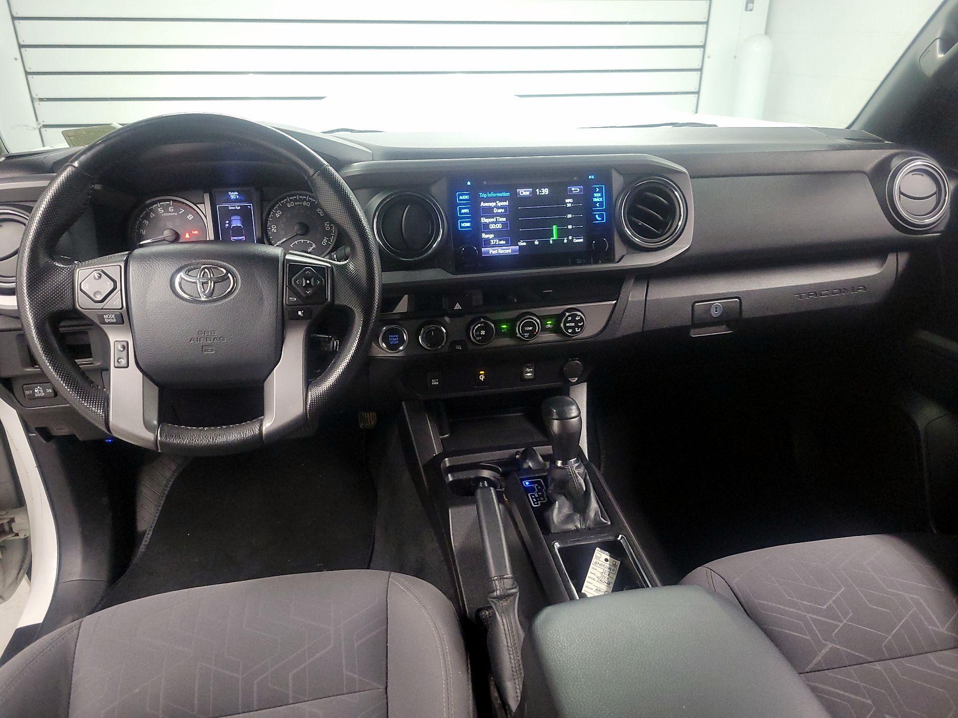 Thumbnail: 2016 Toyota Tacoma - 9