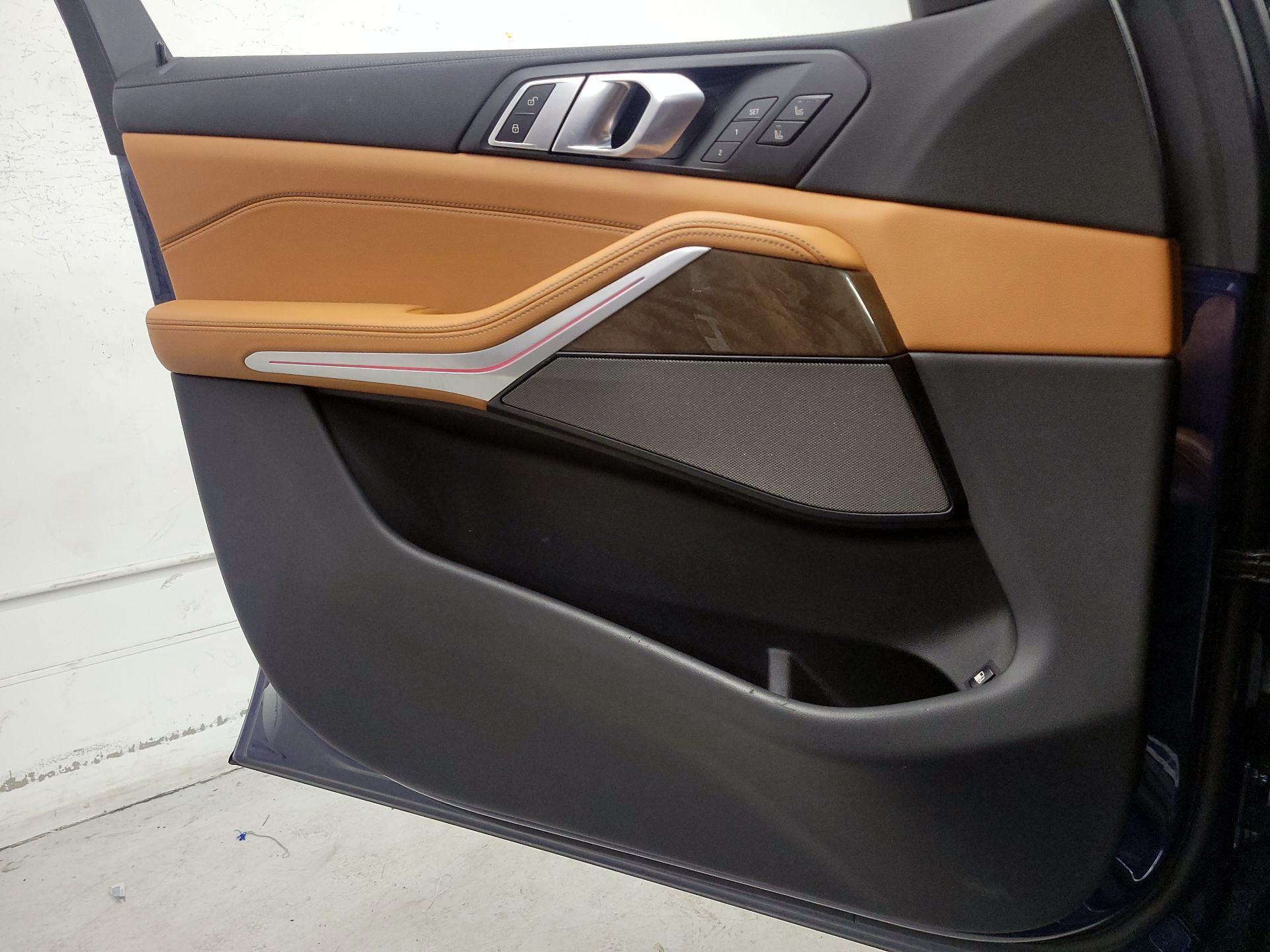 Thumbnail: 2022 BMW X5 - 12