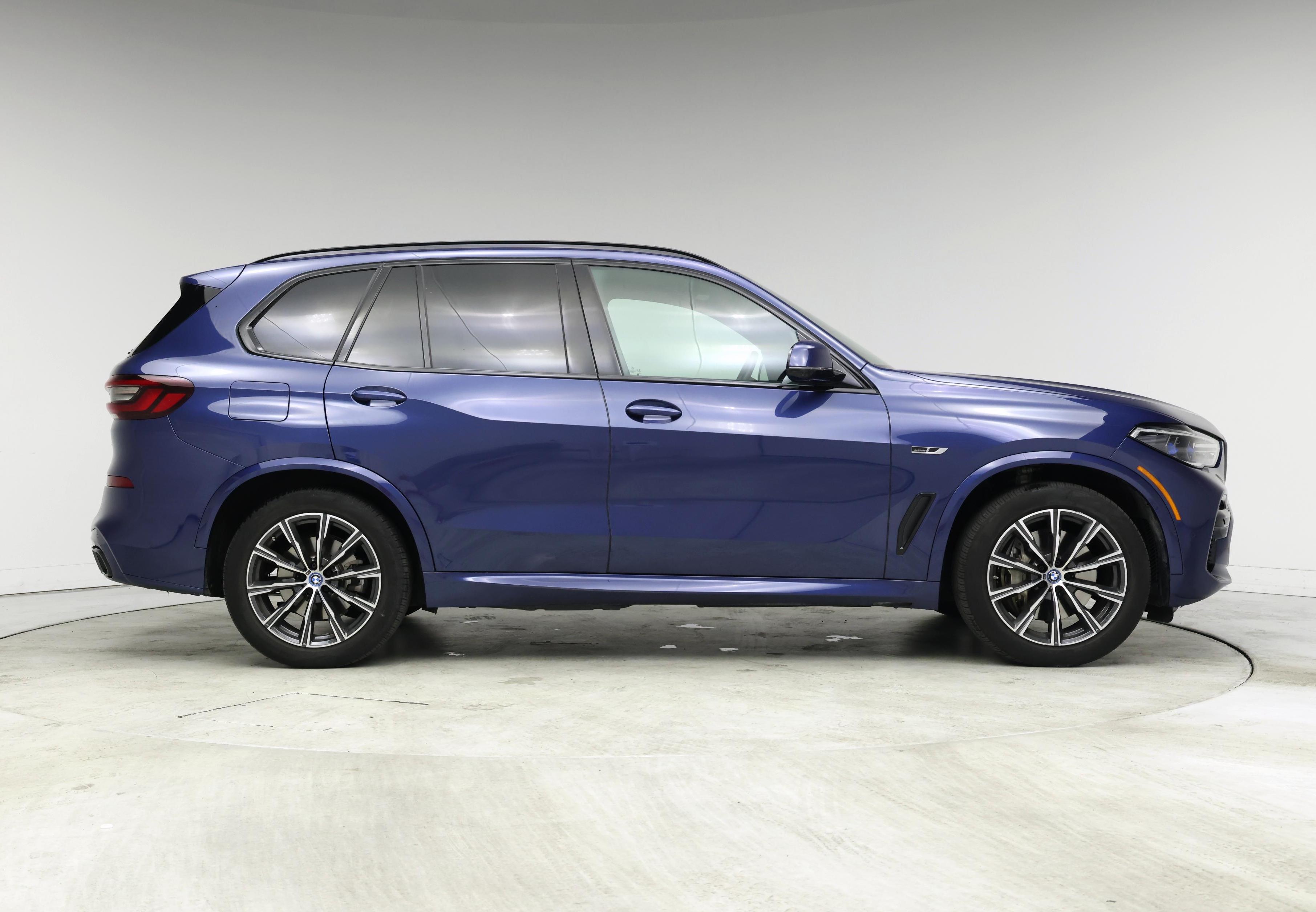 Thumbnail: 2022 BMW X5 - 7