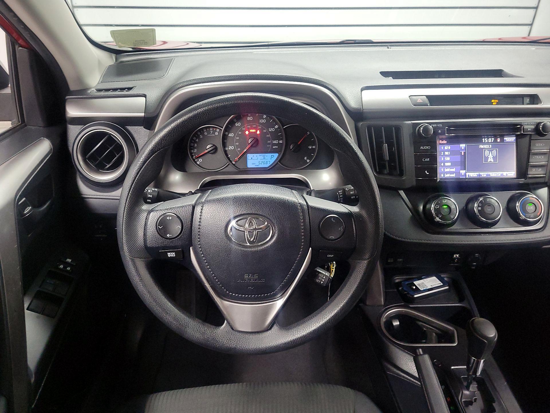 Thumbnail: 2016 Toyota RAV4 - 10