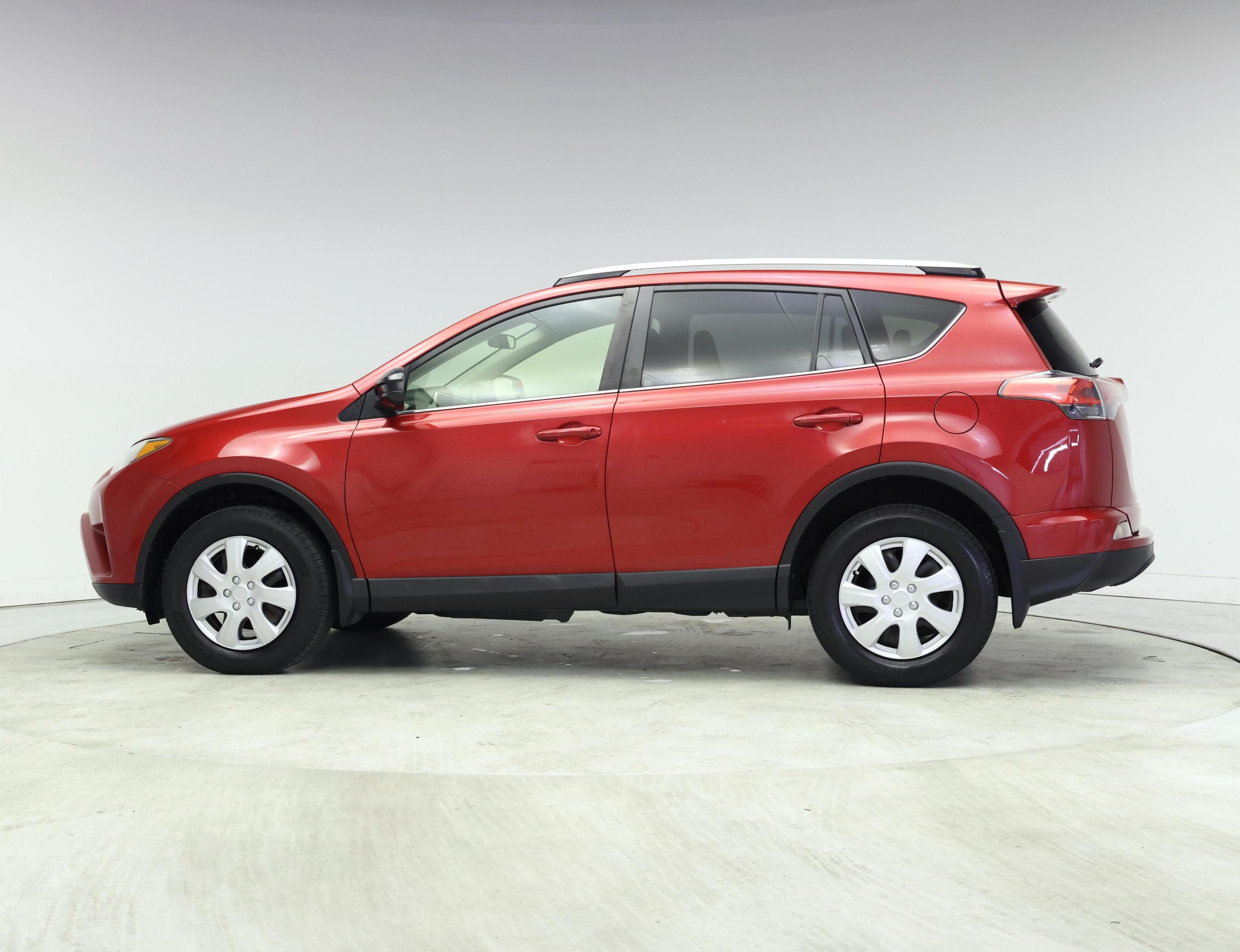 Thumbnail: 2016 Toyota RAV4 - 3