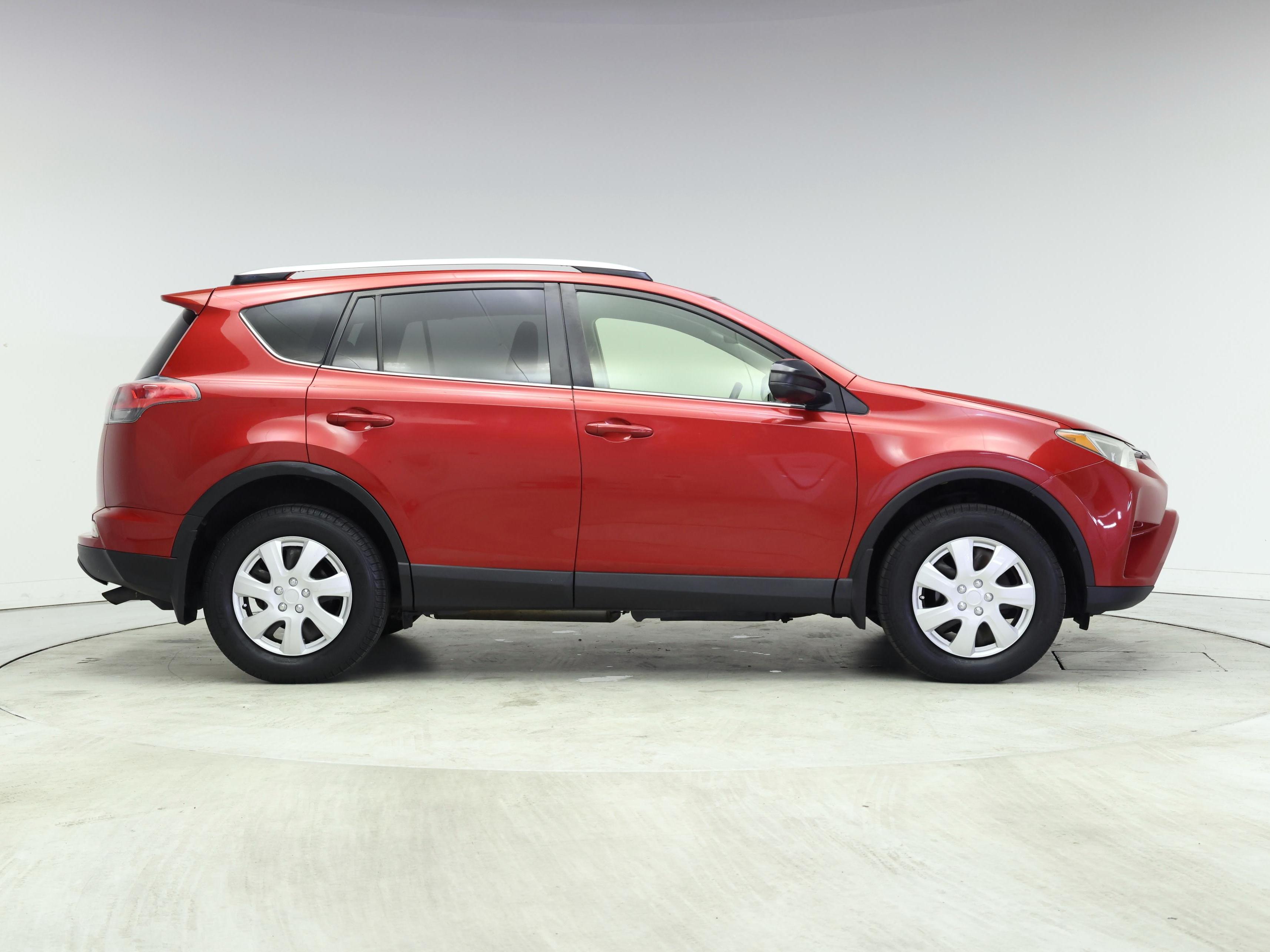 Thumbnail: 2016 Toyota RAV4 - 7