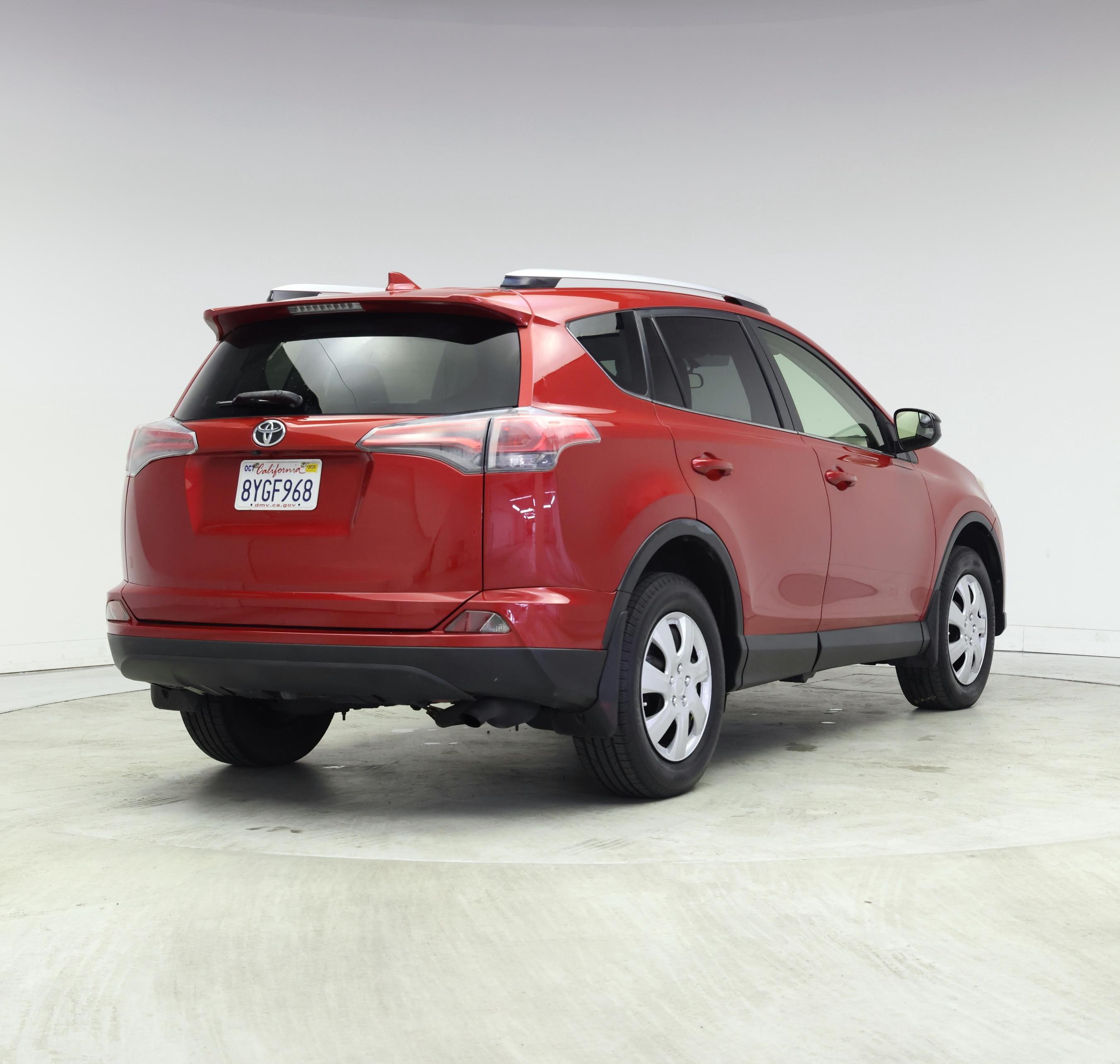 Thumbnail: 2016 Toyota RAV4 - 8
