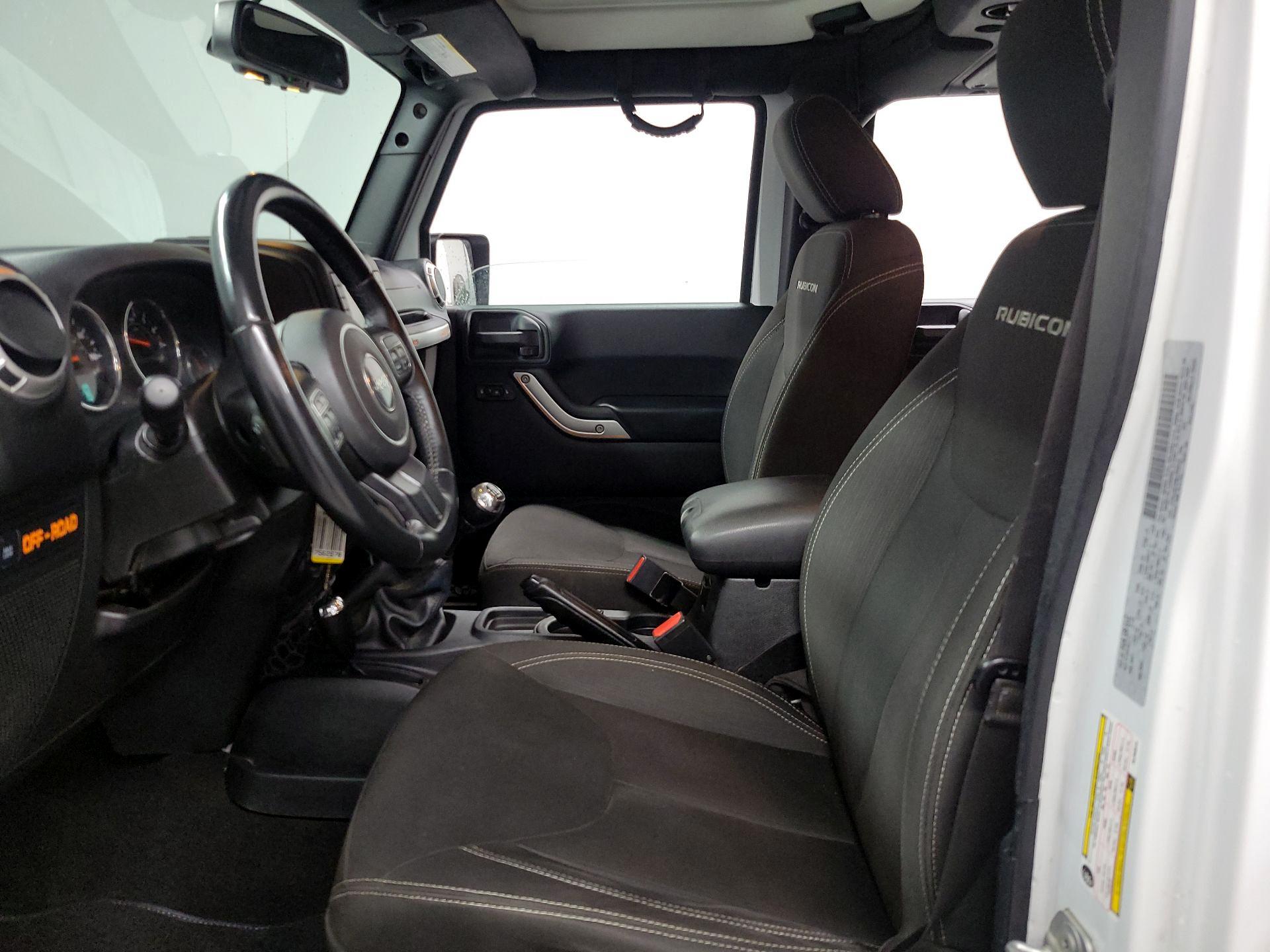 Thumbnail: 2016 Jeep Wrangler - 11