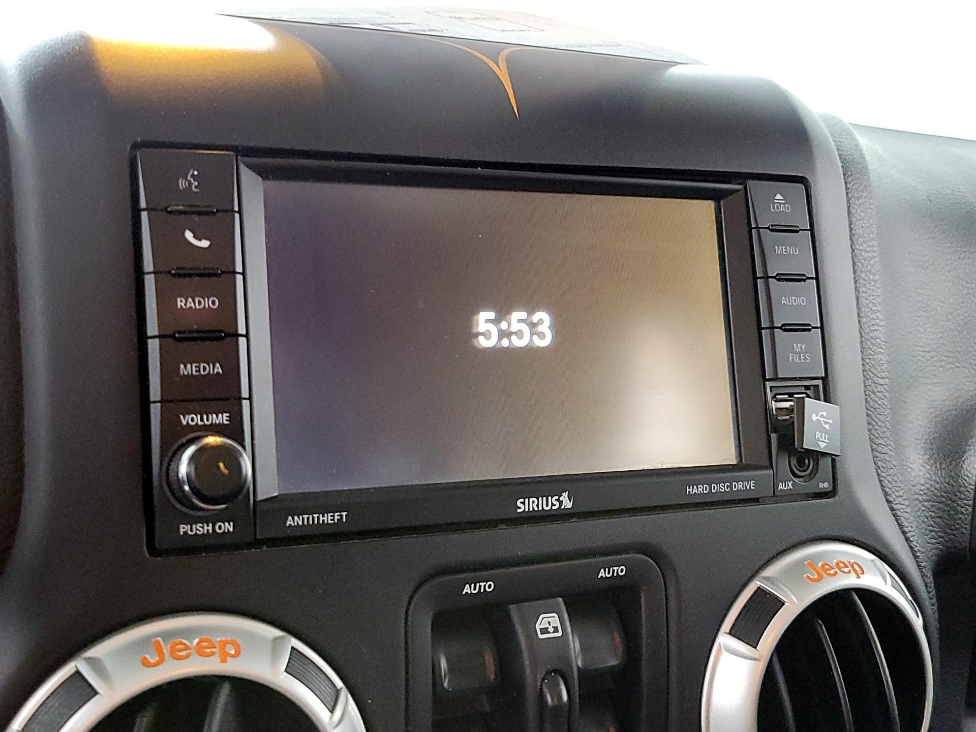 Thumbnail: 2016 Jeep Wrangler - 13