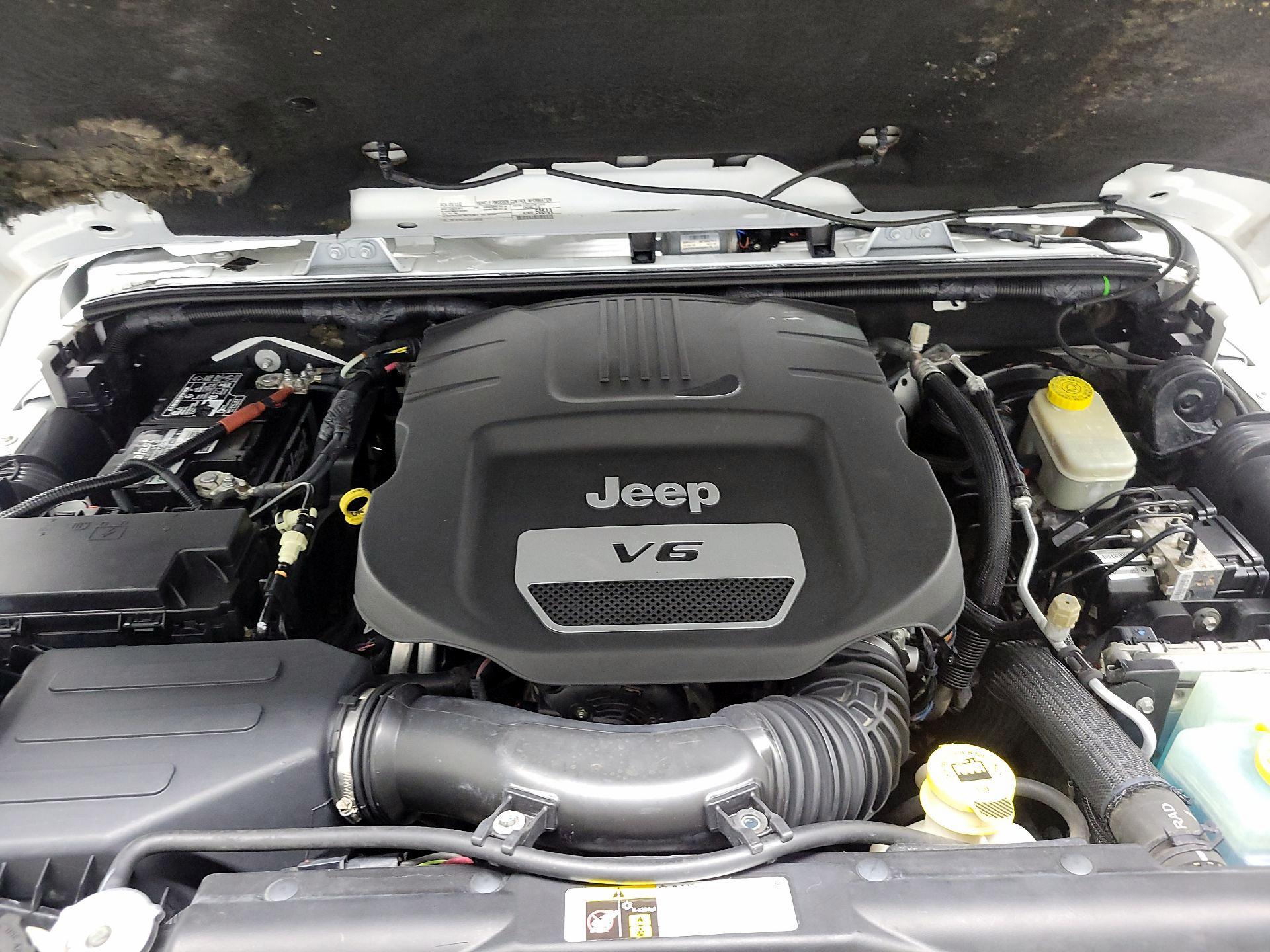 Thumbnail: 2016 Jeep Wrangler - 18