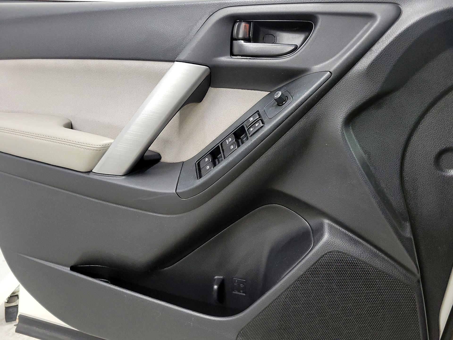 Thumbnail: 2016 Subaru Forester - 12