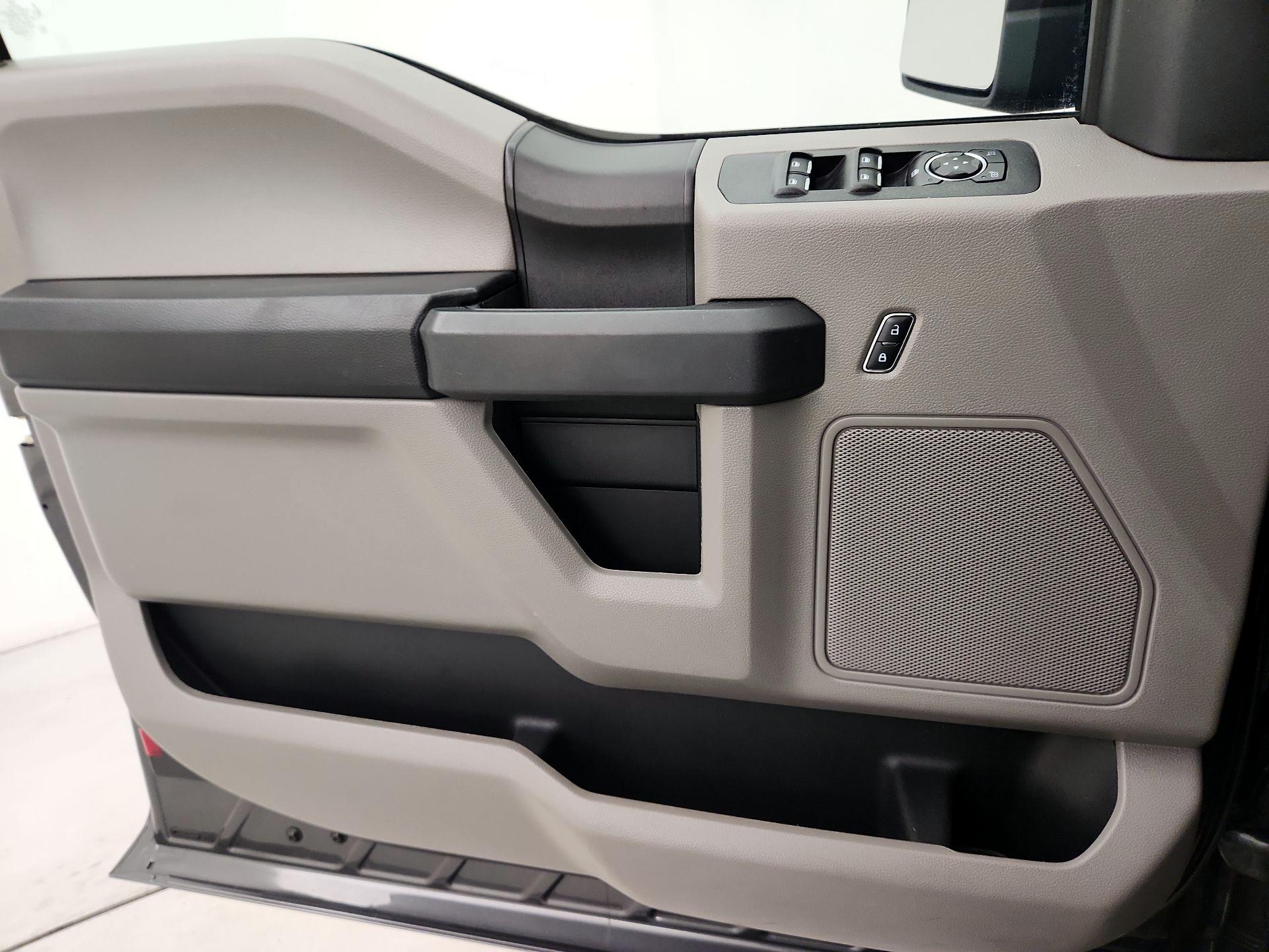 Thumbnail: 2017 Ford F-150 - 12