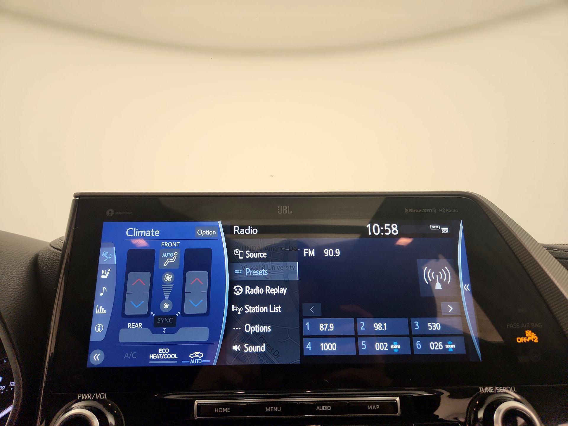 Thumbnail: 2020 Toyota Highlander - 16