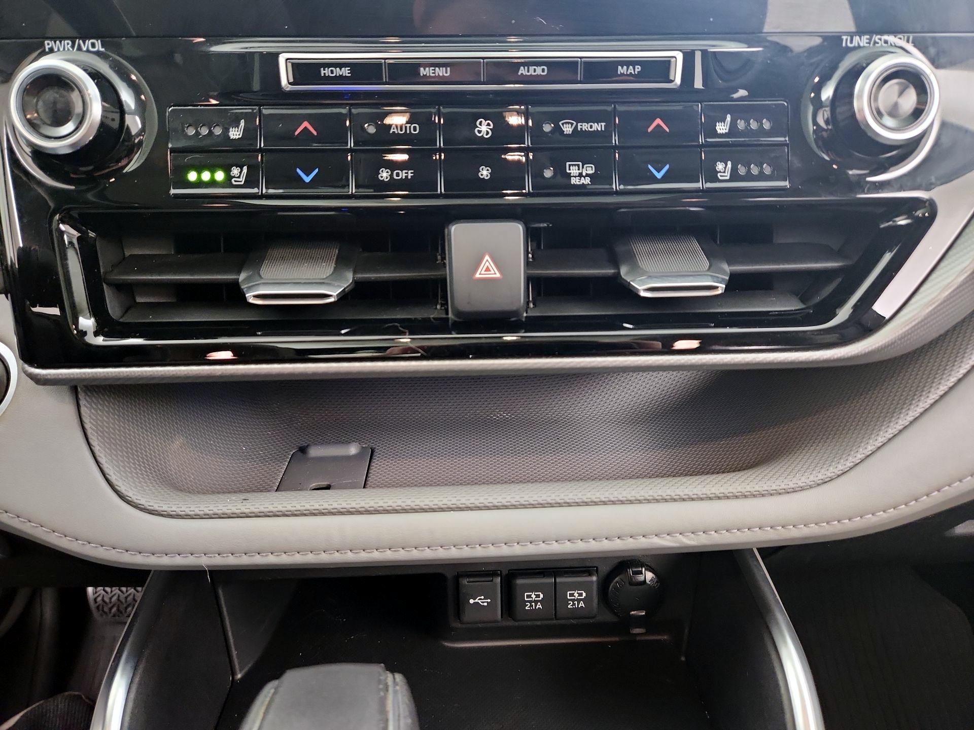 Thumbnail: 2020 Toyota Highlander - 17