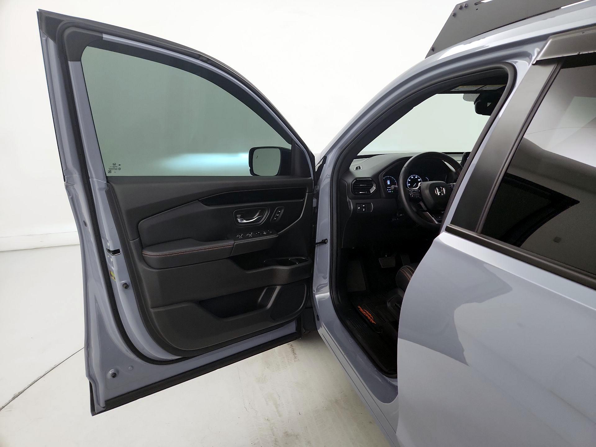 Thumbnail: 2025 Honda Pilot - 12