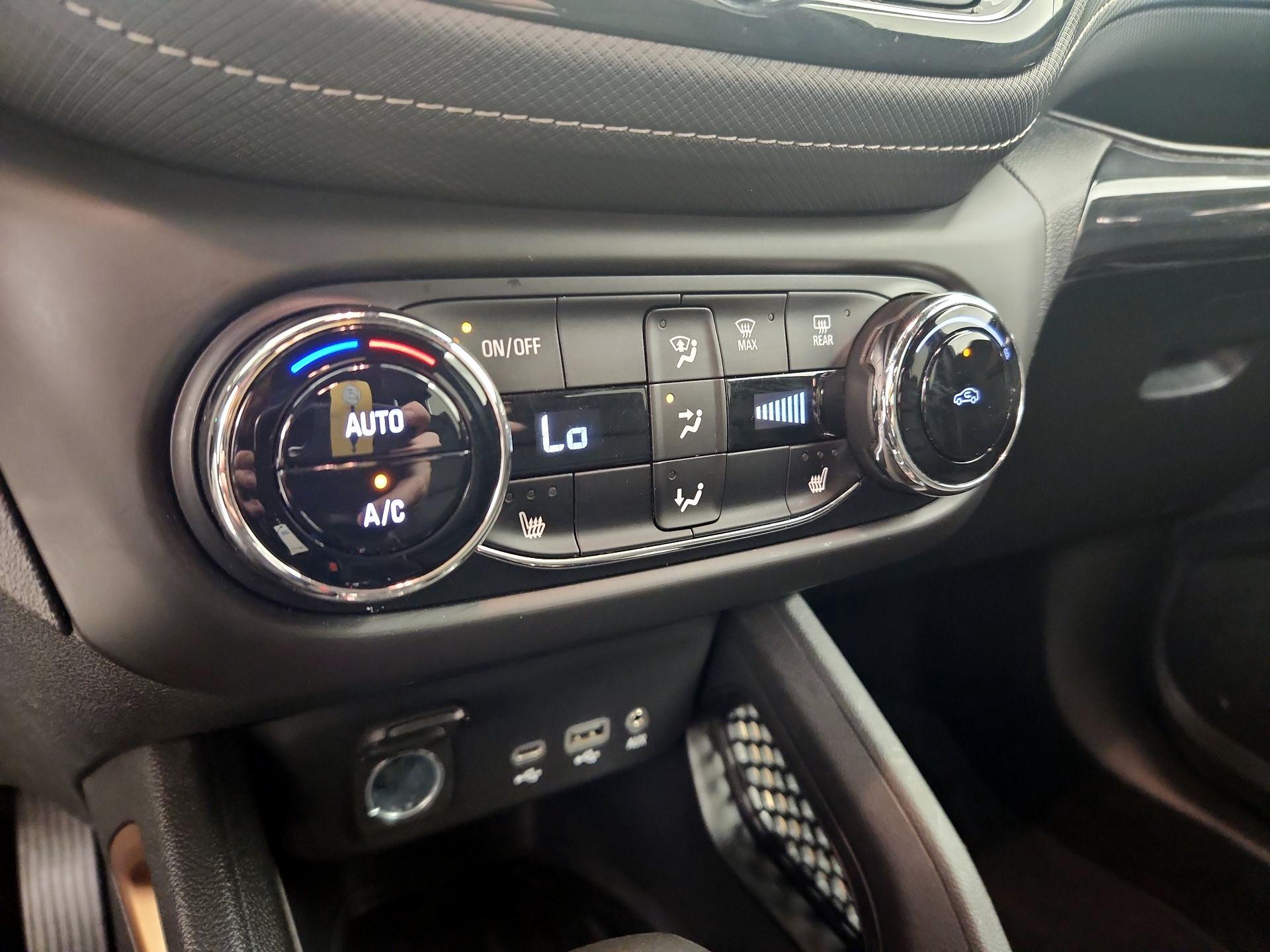 Thumbnail: 2023 Chevrolet TrailBlazer - 16