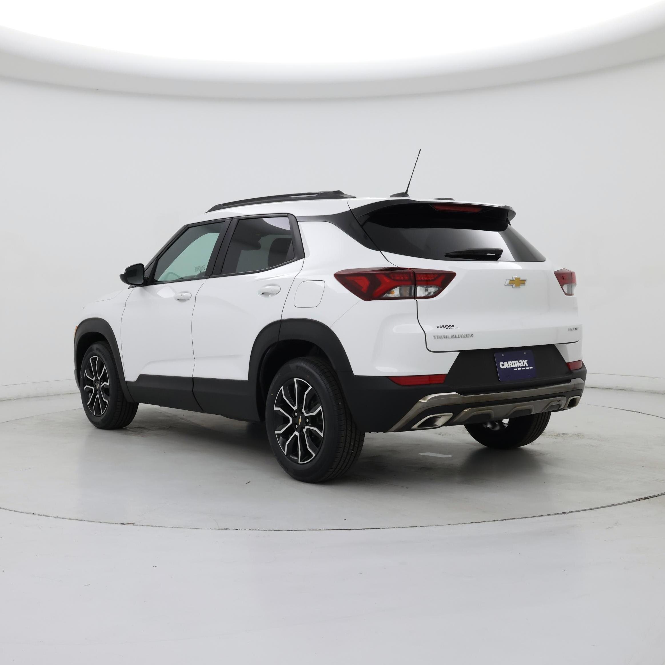Thumbnail: 2023 Chevrolet TrailBlazer - 2