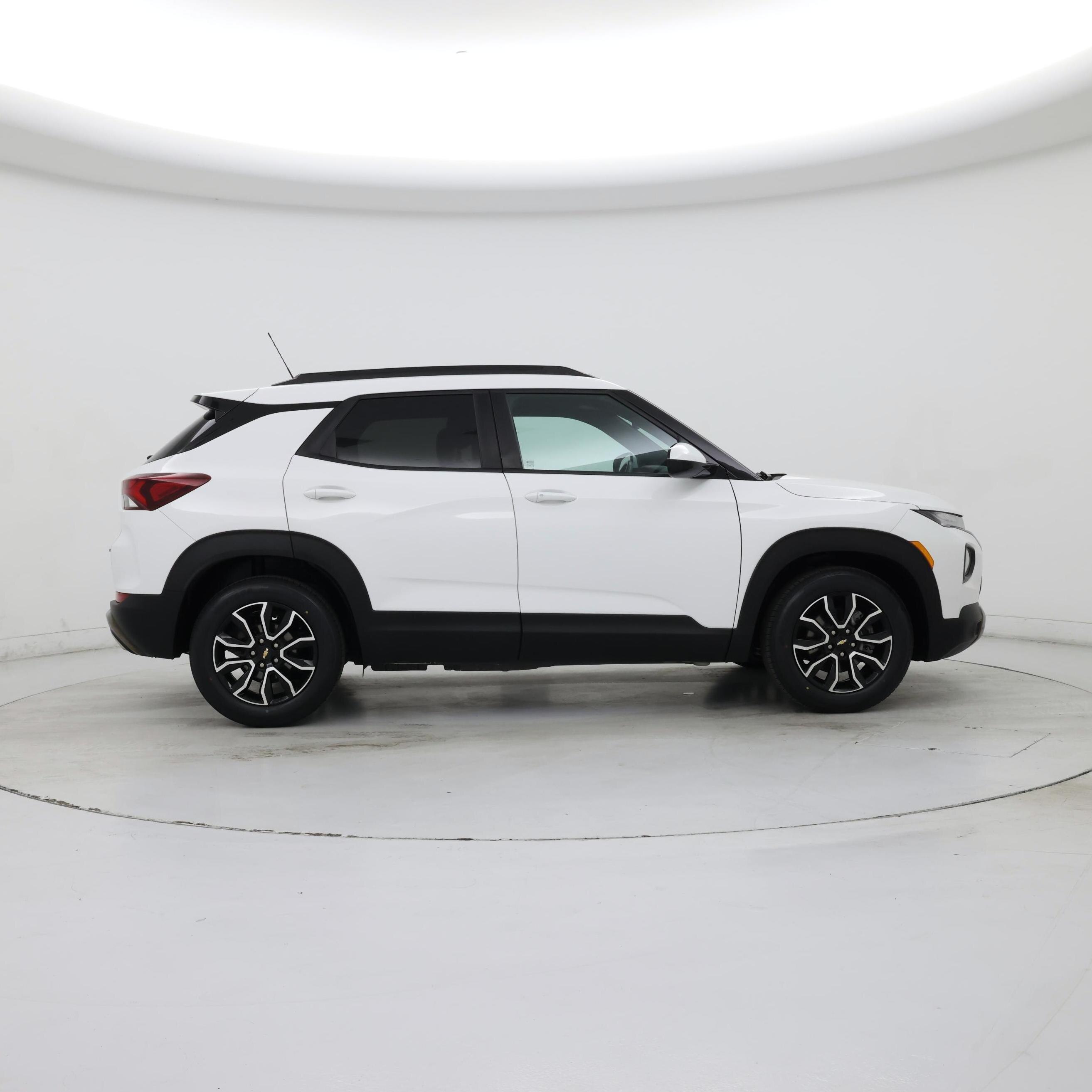 Thumbnail: 2023 Chevrolet TrailBlazer - 7