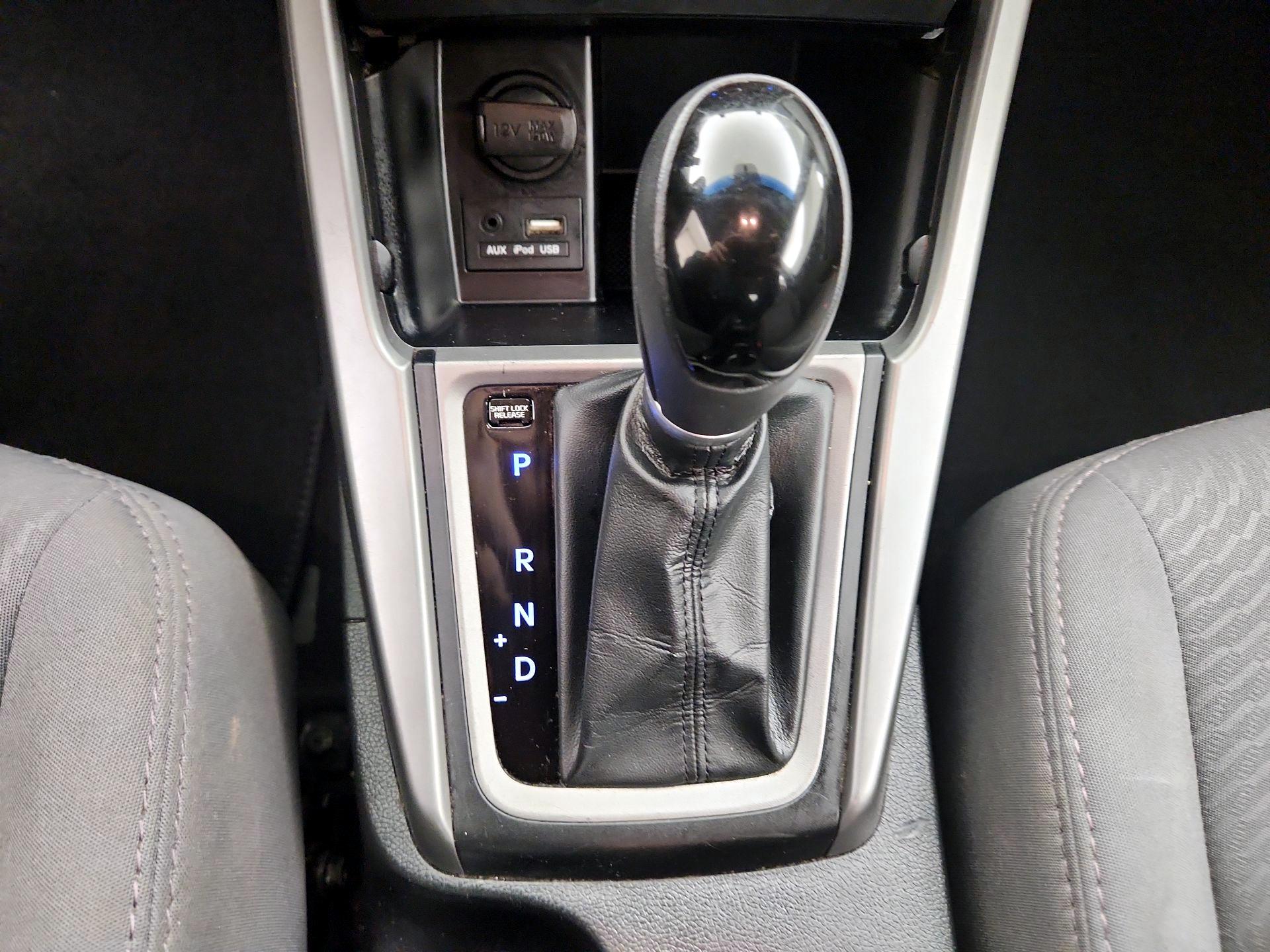Thumbnail: 2016 Hyundai Elantra - 16