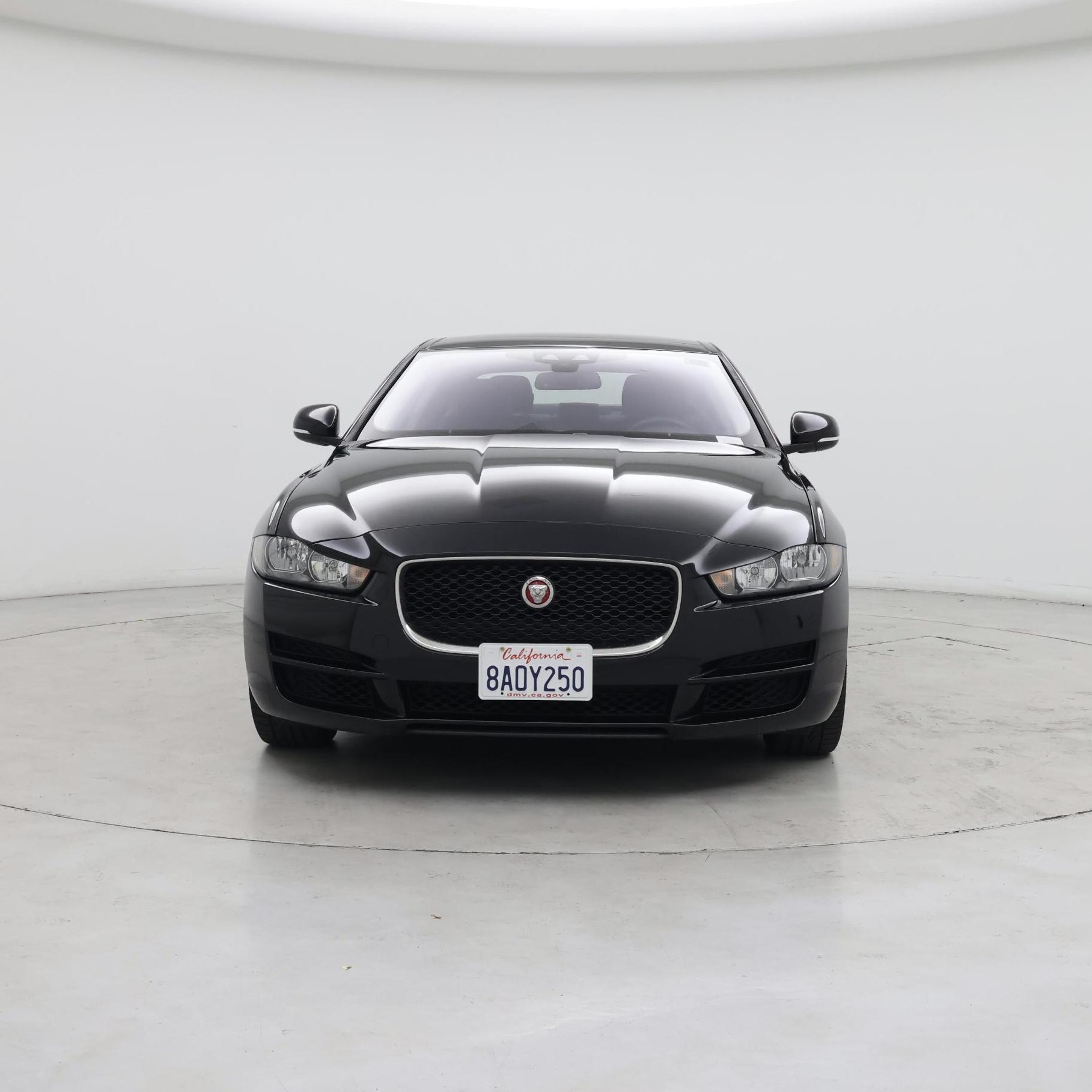 Thumbnail: 2017 Jaguar XE - 5
