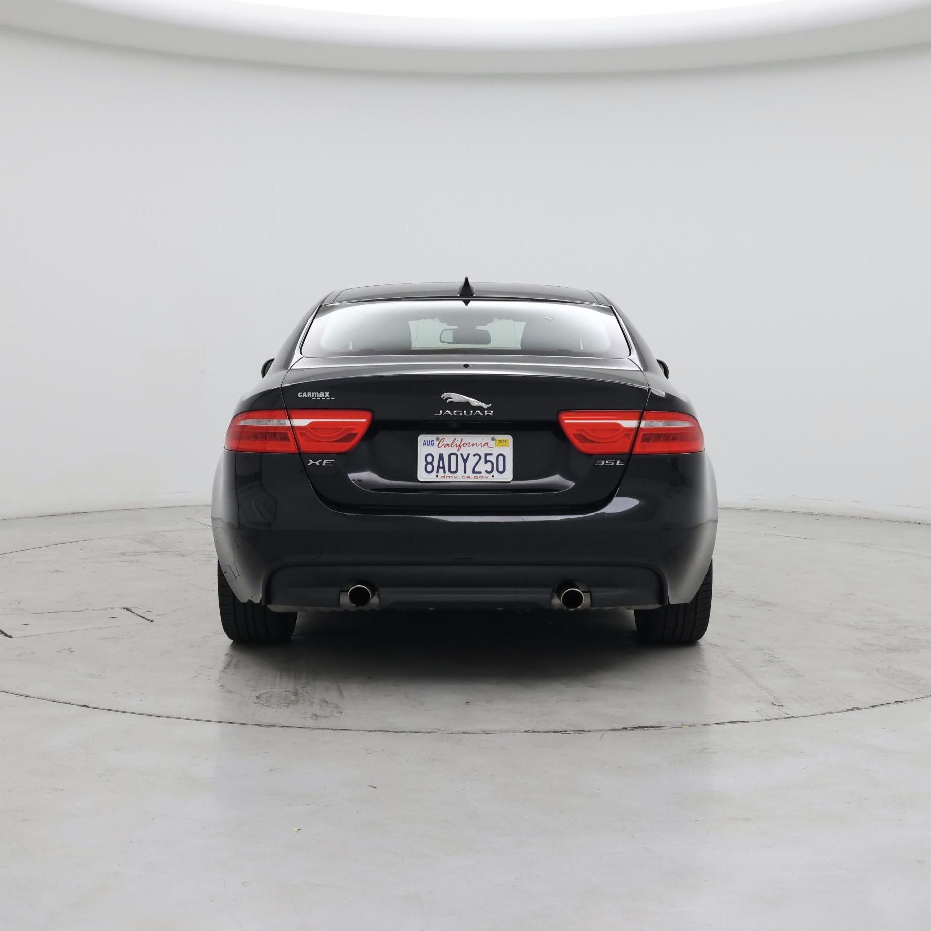 Thumbnail: 2017 Jaguar XE - 6