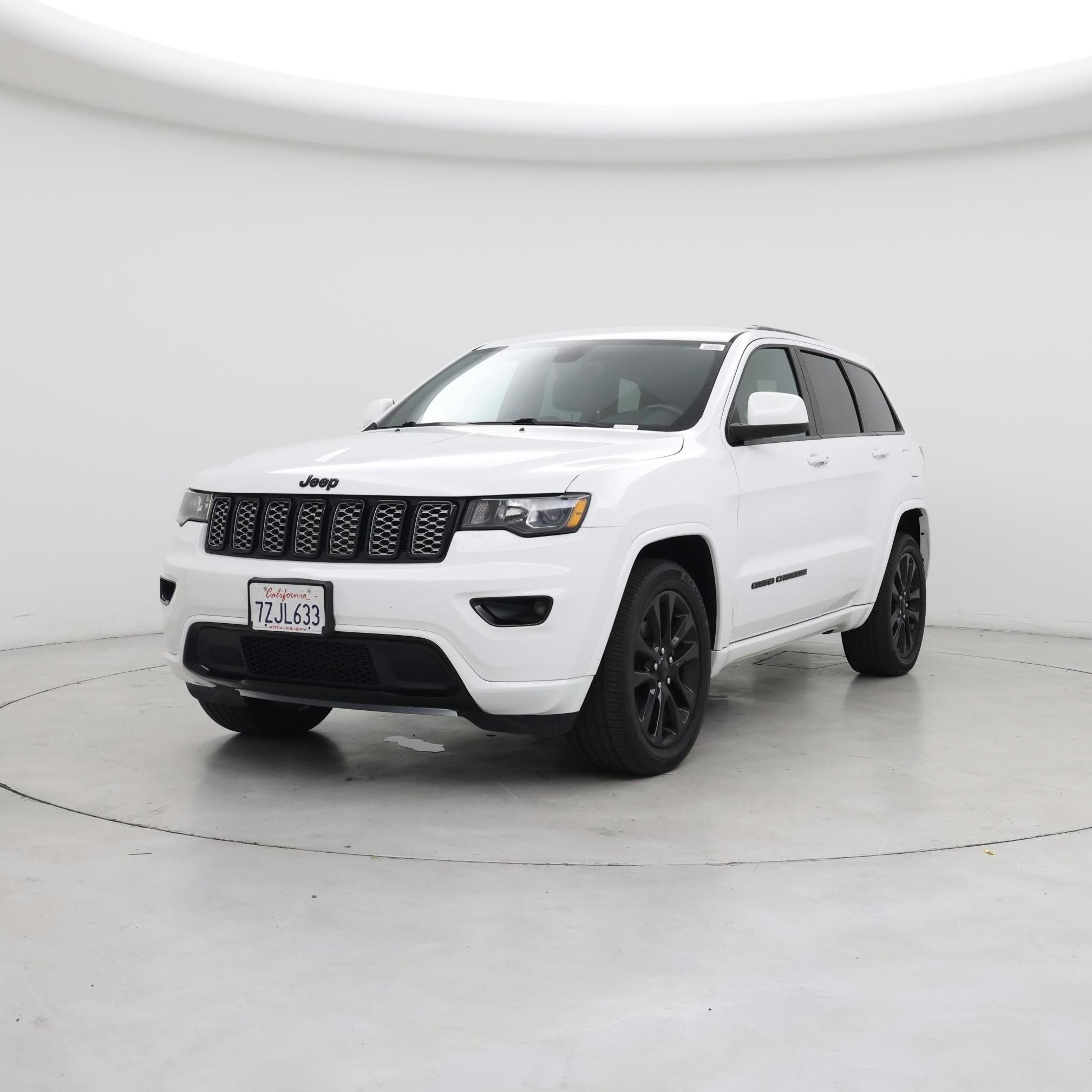 Thumbnail: 2017 Jeep Grand Cherokee - 4