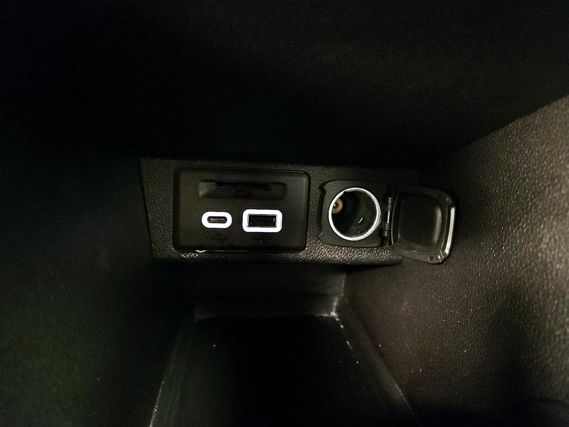 Thumbnail: 2023 Chevrolet Bolt EV - 18