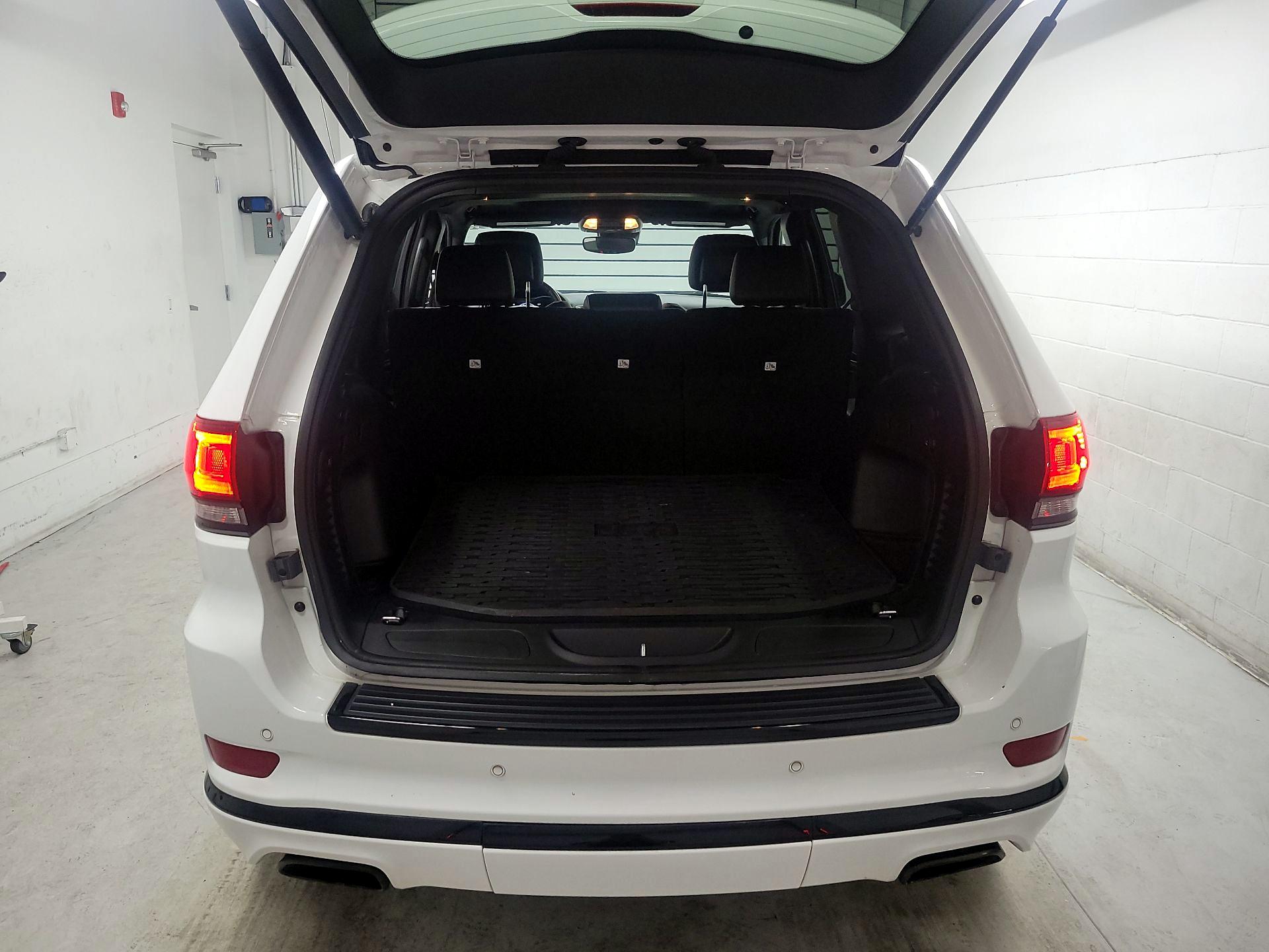 Thumbnail: 2021 Jeep Grand Cherokee - 19