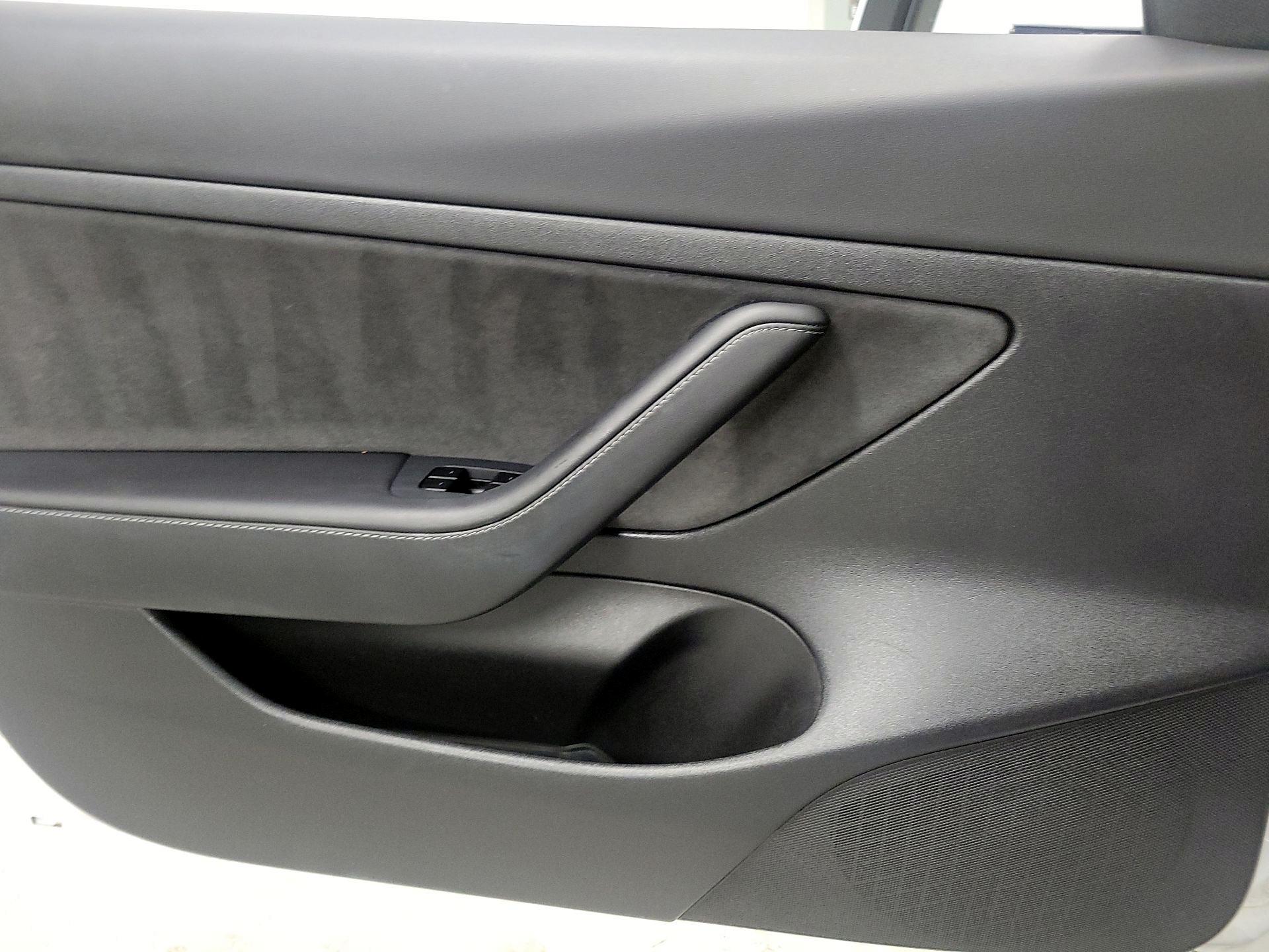 Thumbnail: 2021 Tesla Model 3 - 12