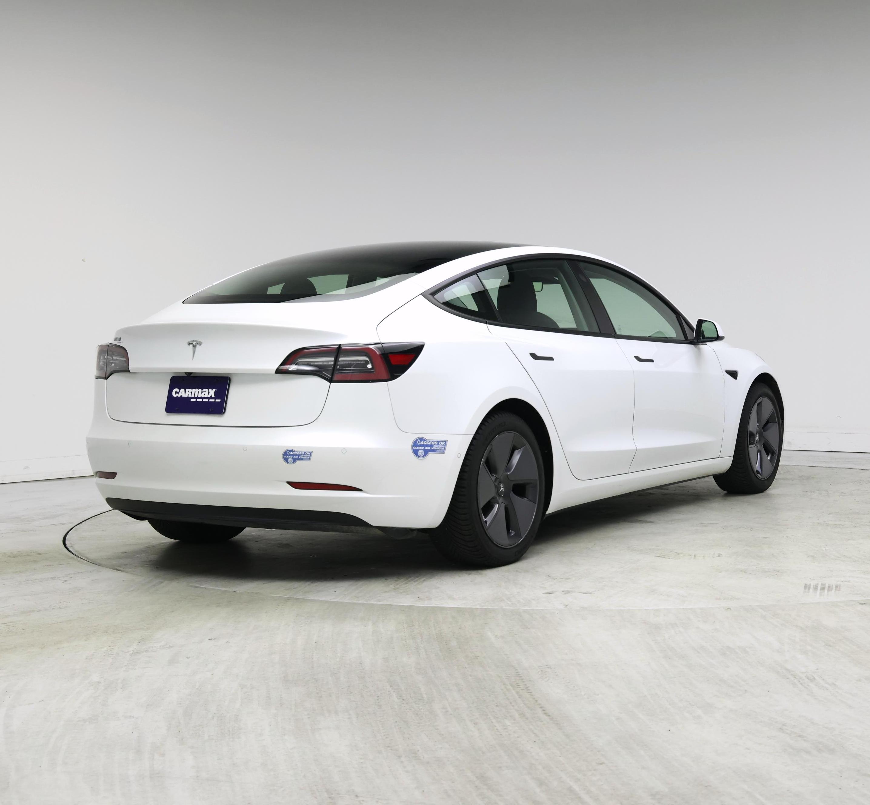Thumbnail: 2021 Tesla Model 3 - 8