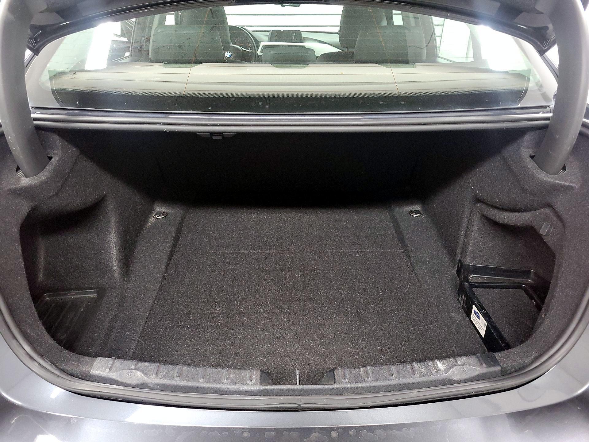 Thumbnail: 2015 BMW 3 Series - 19
