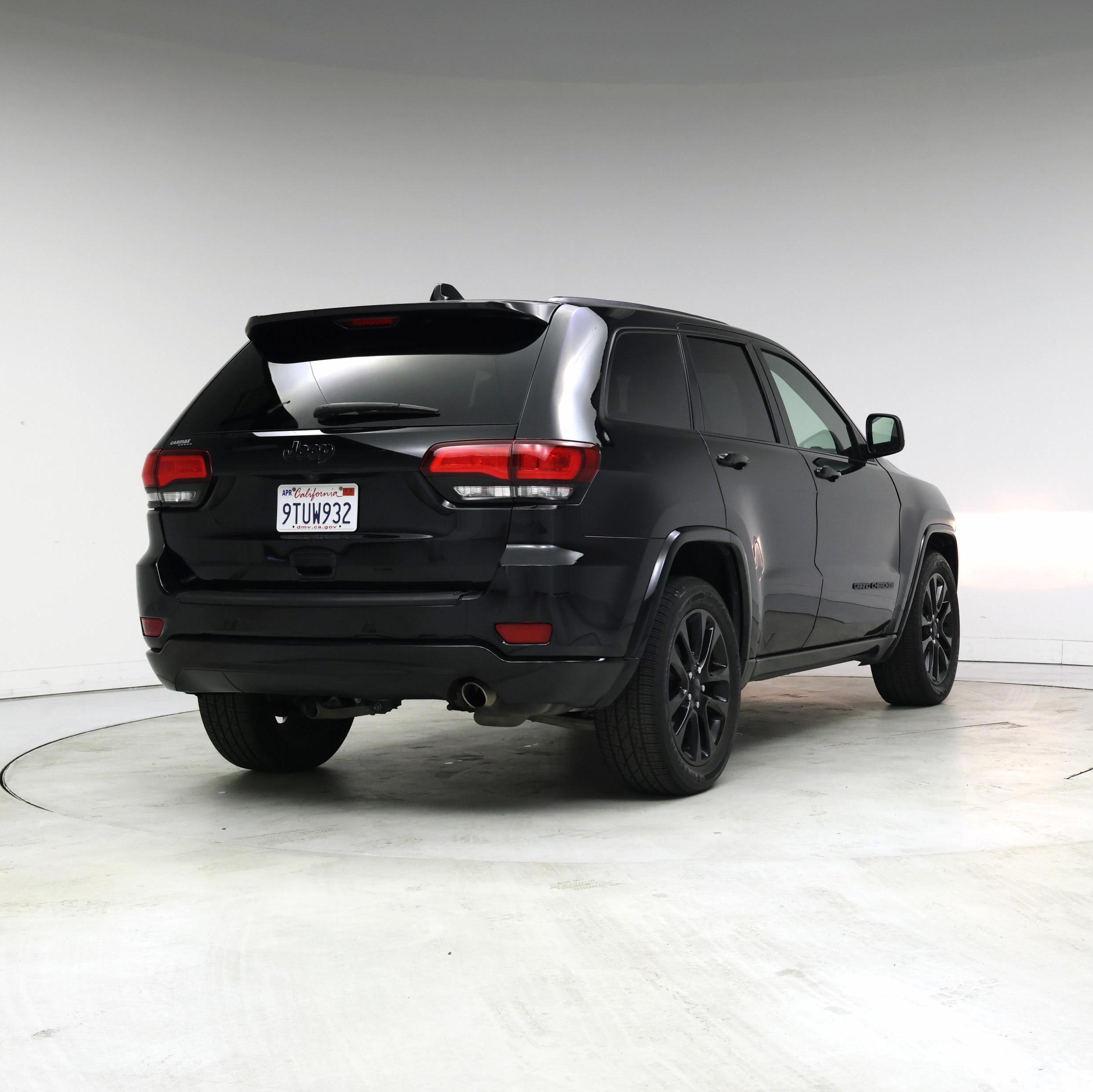 Thumbnail: 2020 Jeep Grand Cherokee - 8