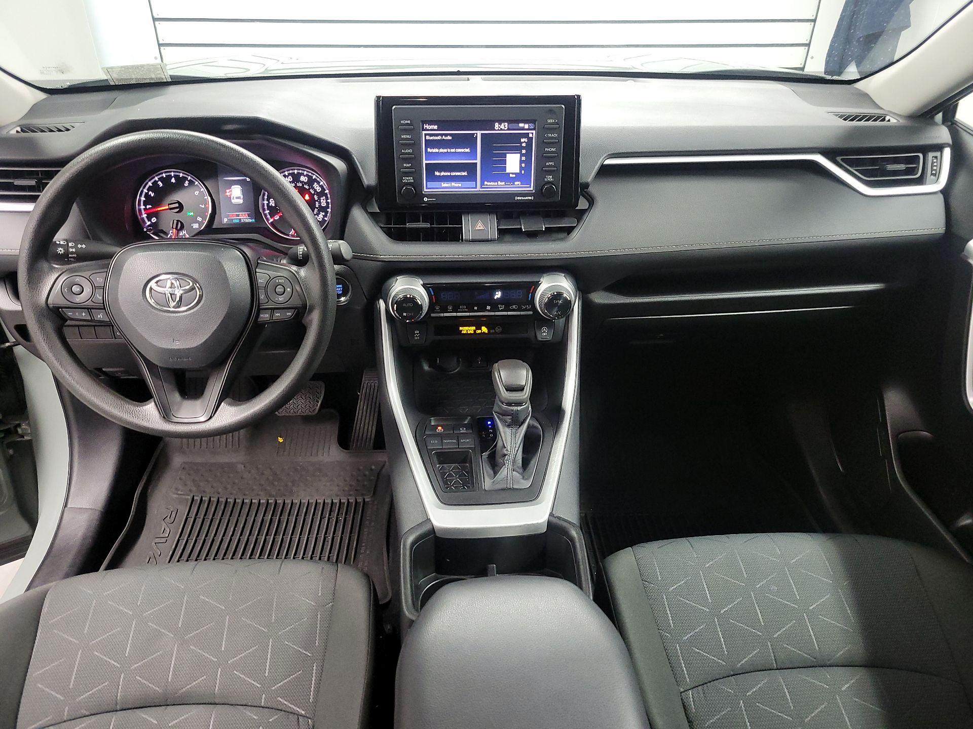Thumbnail: 2022 Toyota RAV4 - 9