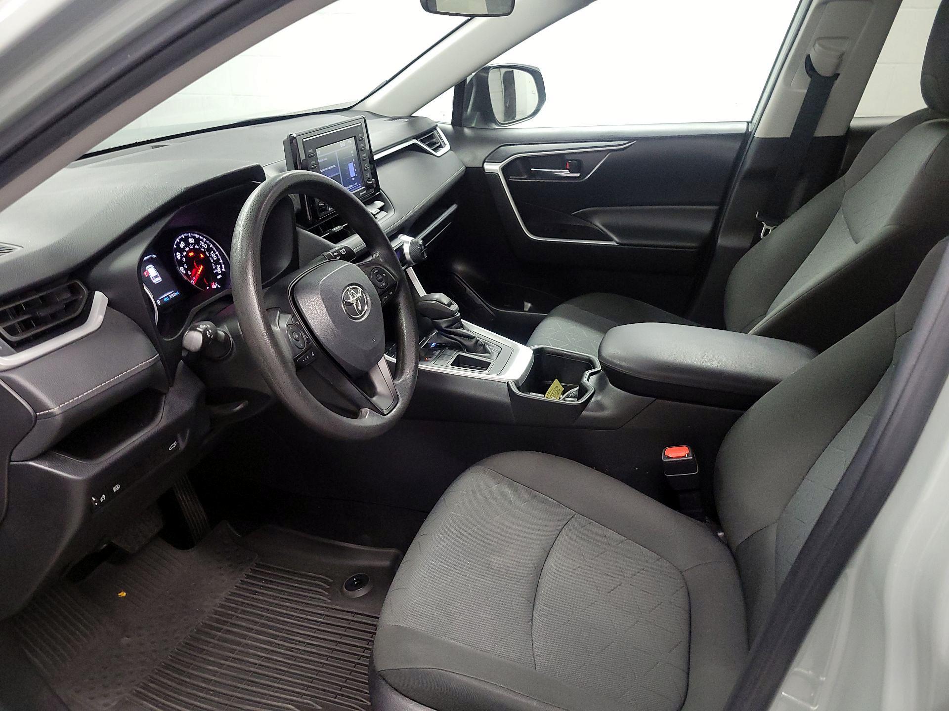 Thumbnail: 2022 Toyota RAV4 - 11