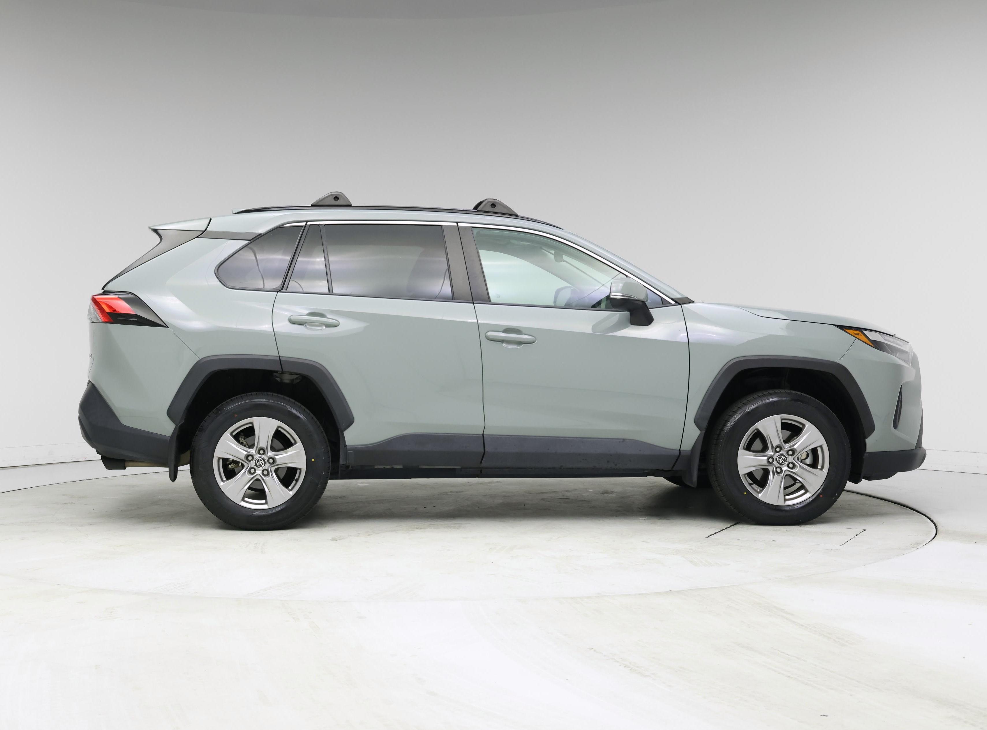Thumbnail: 2022 Toyota RAV4 - 7