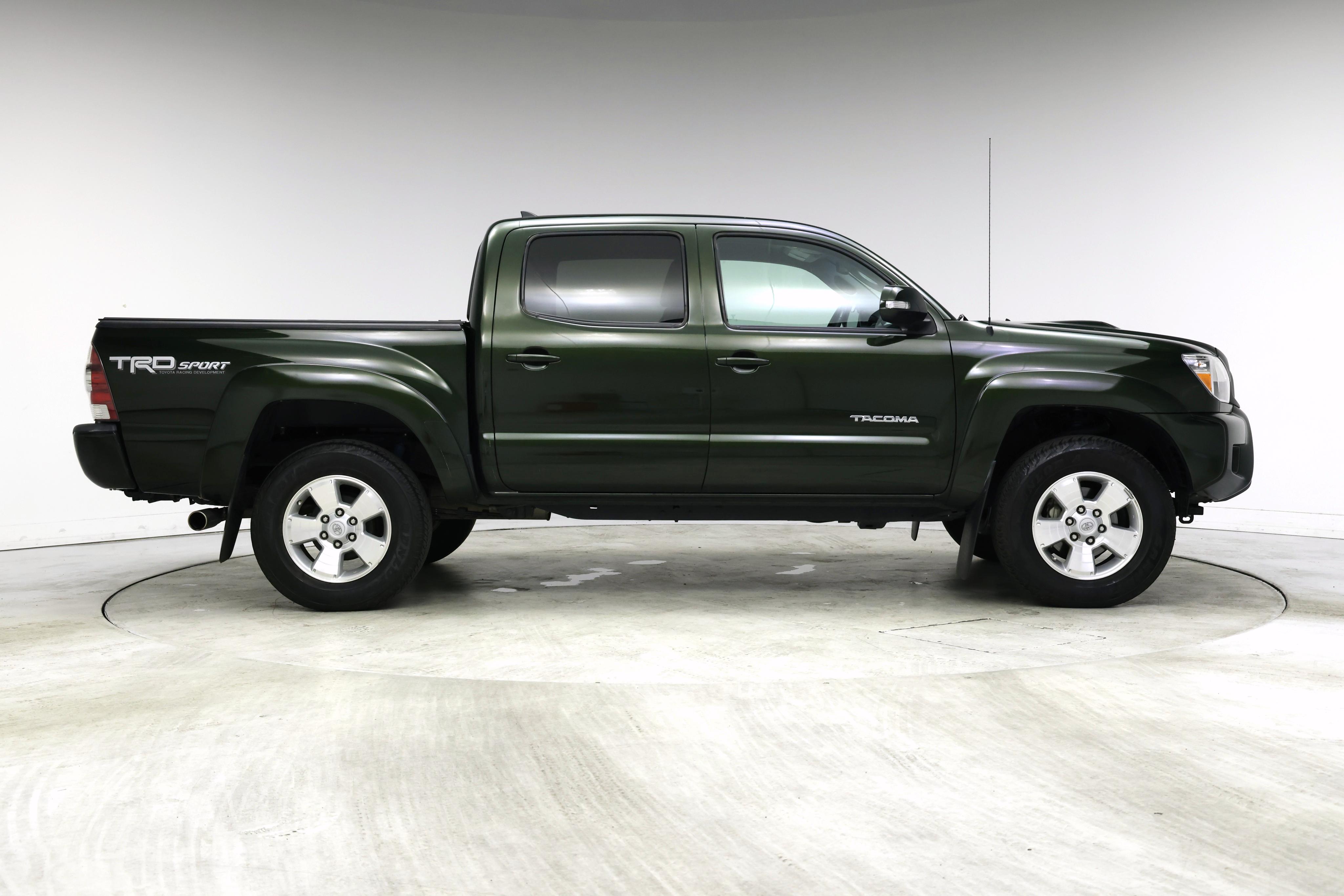 Thumbnail: 2014 Toyota Tacoma - 7