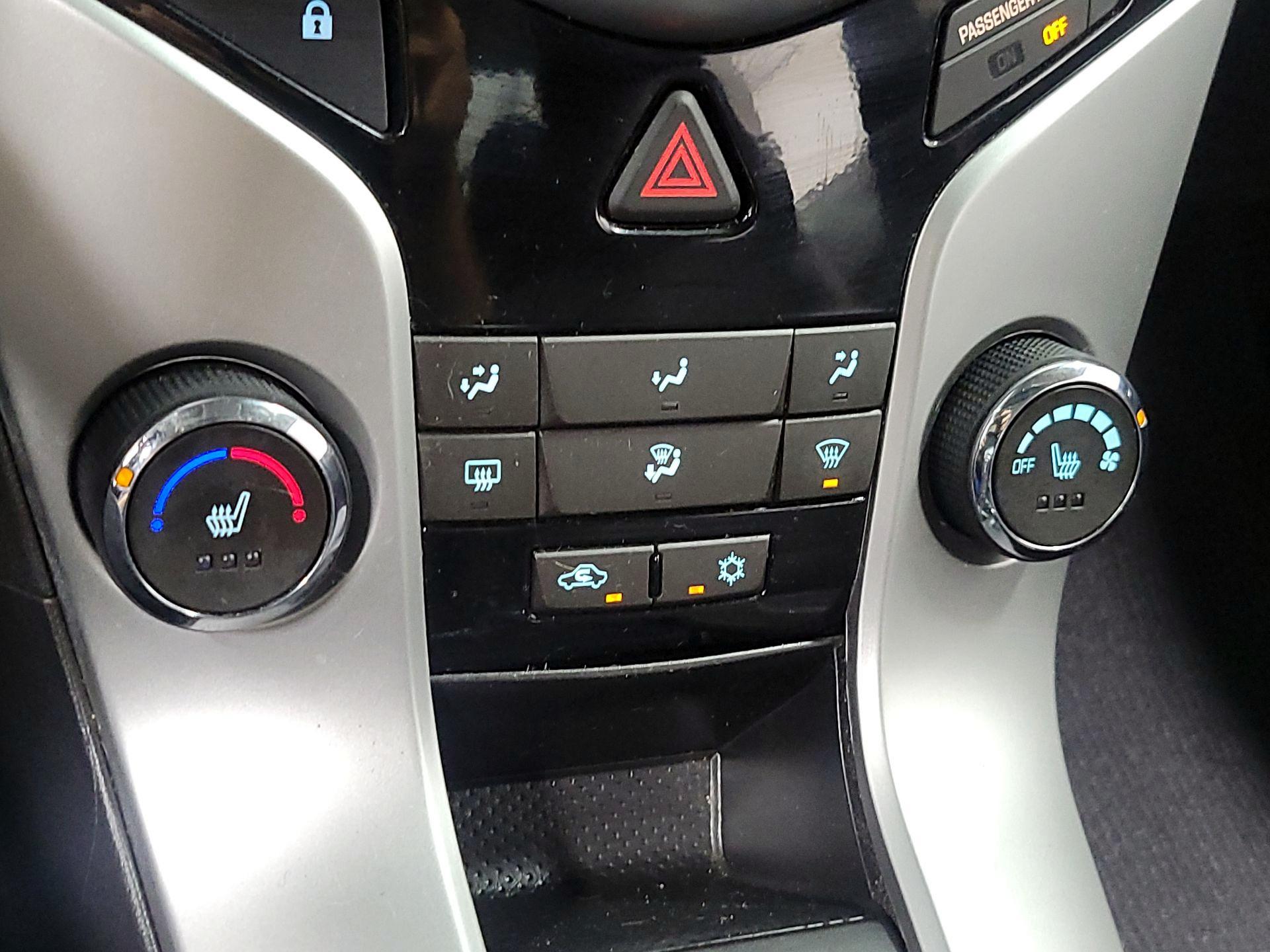 Thumbnail: 2014 Chevrolet Cruze - 15