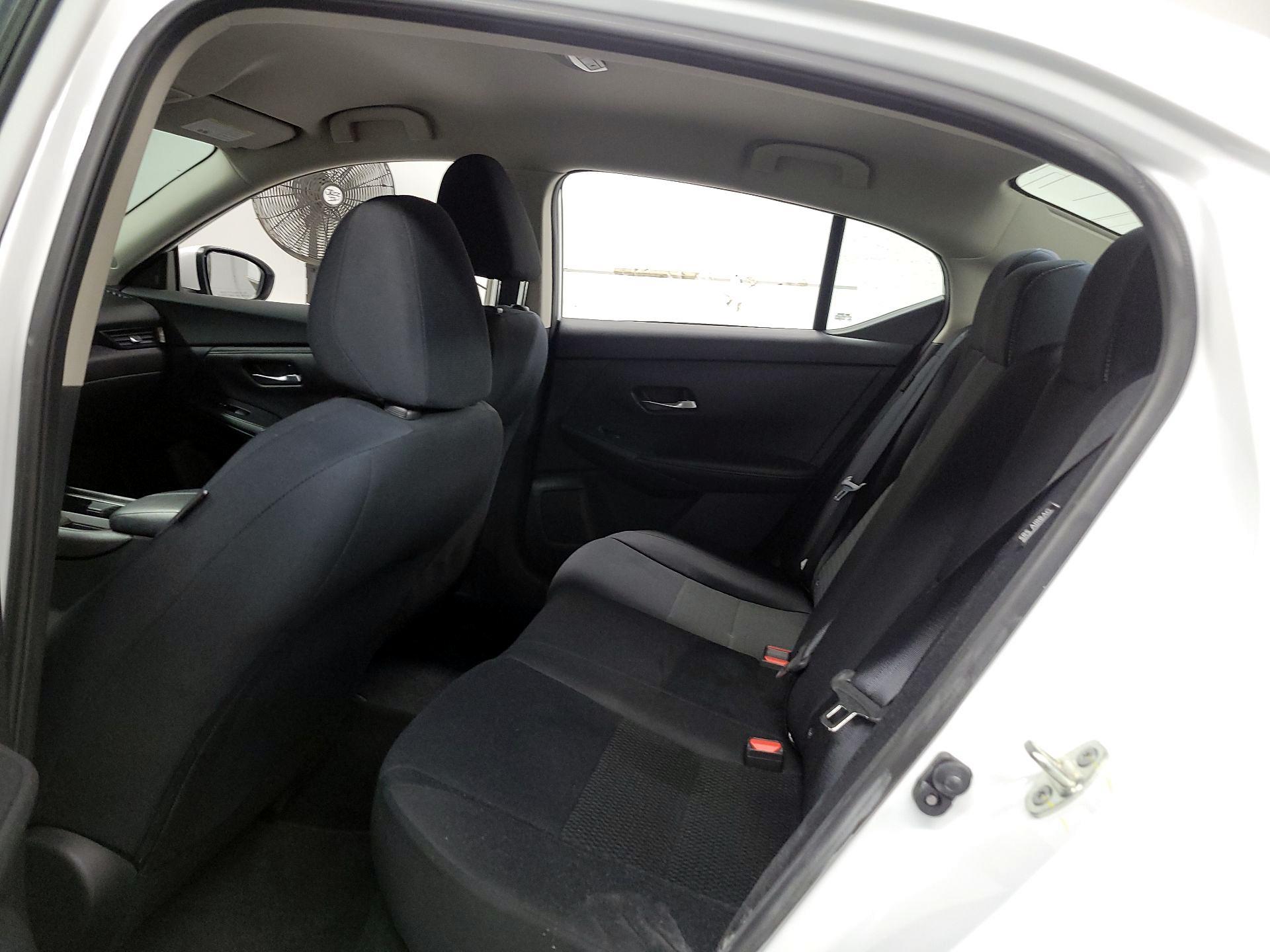 Thumbnail: 2021 Nissan Sentra - 17