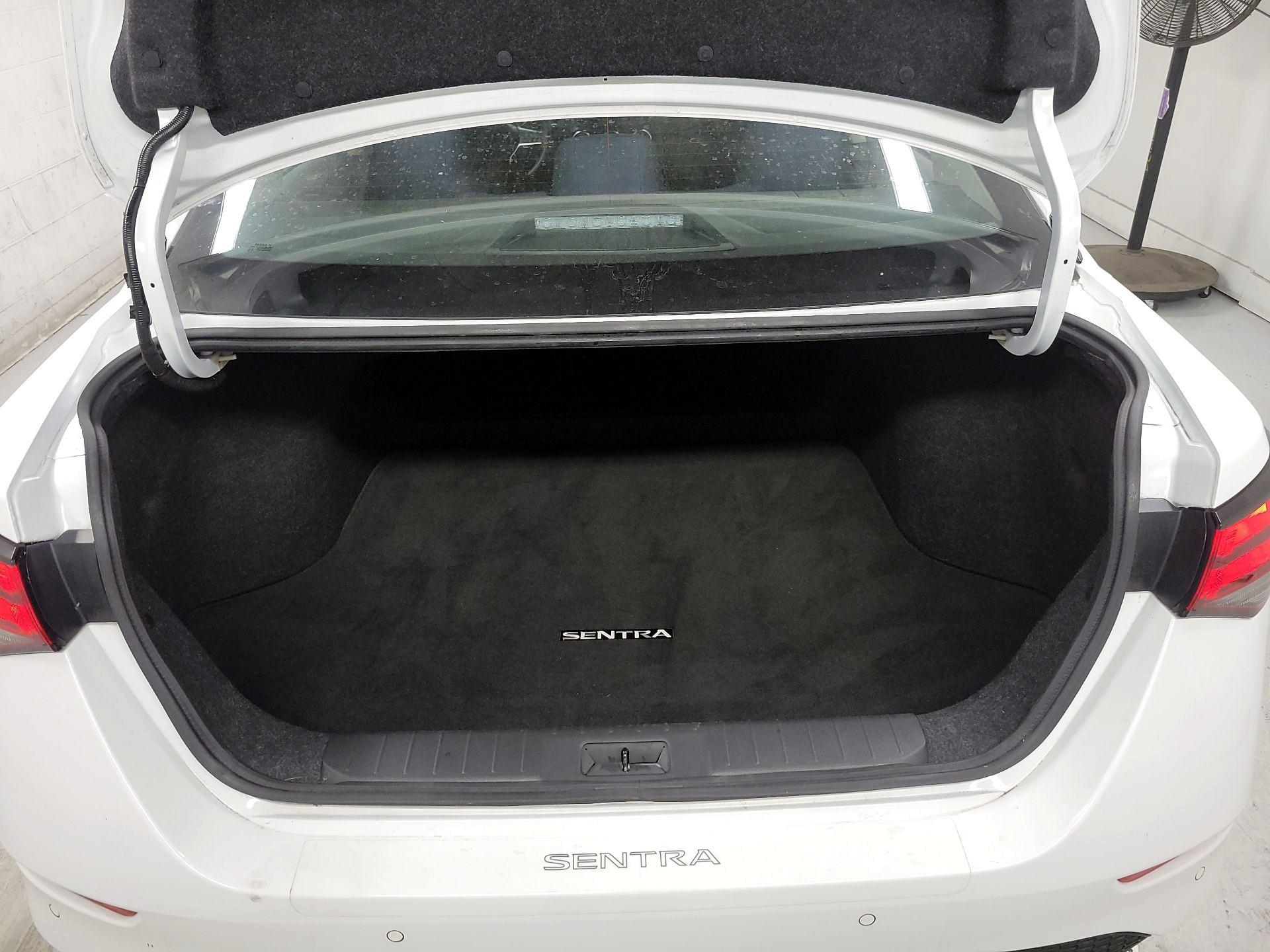 Thumbnail: 2021 Nissan Sentra - 18