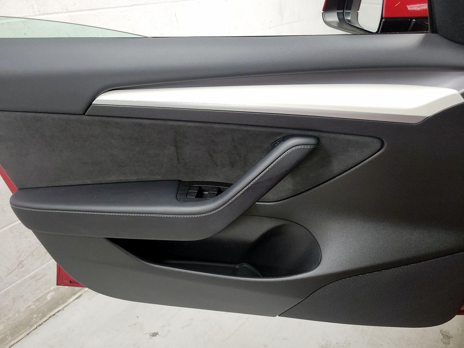 Thumbnail: 2021 Tesla Model 3 - 12