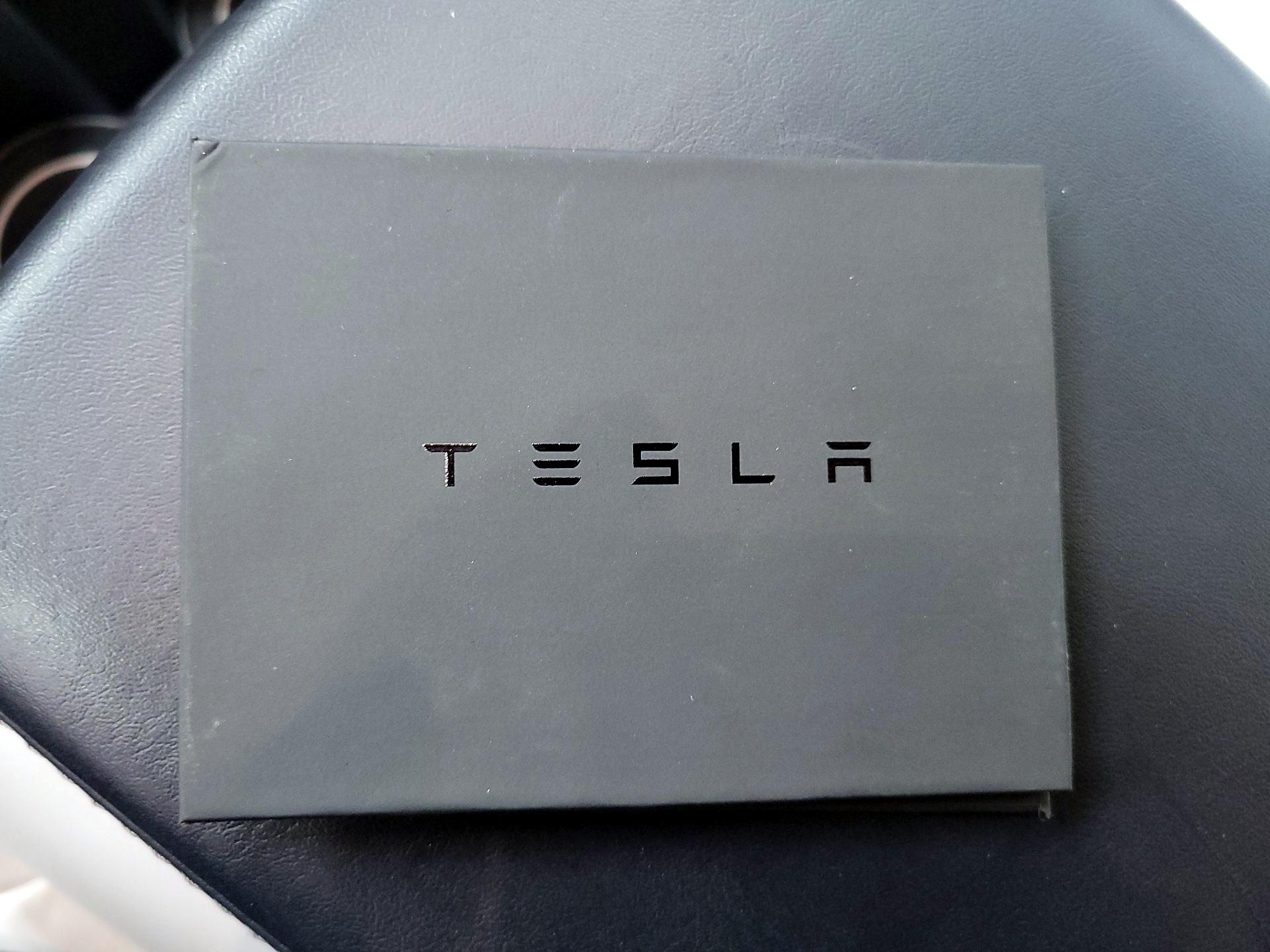 Thumbnail: 2021 Tesla Model 3 - 19