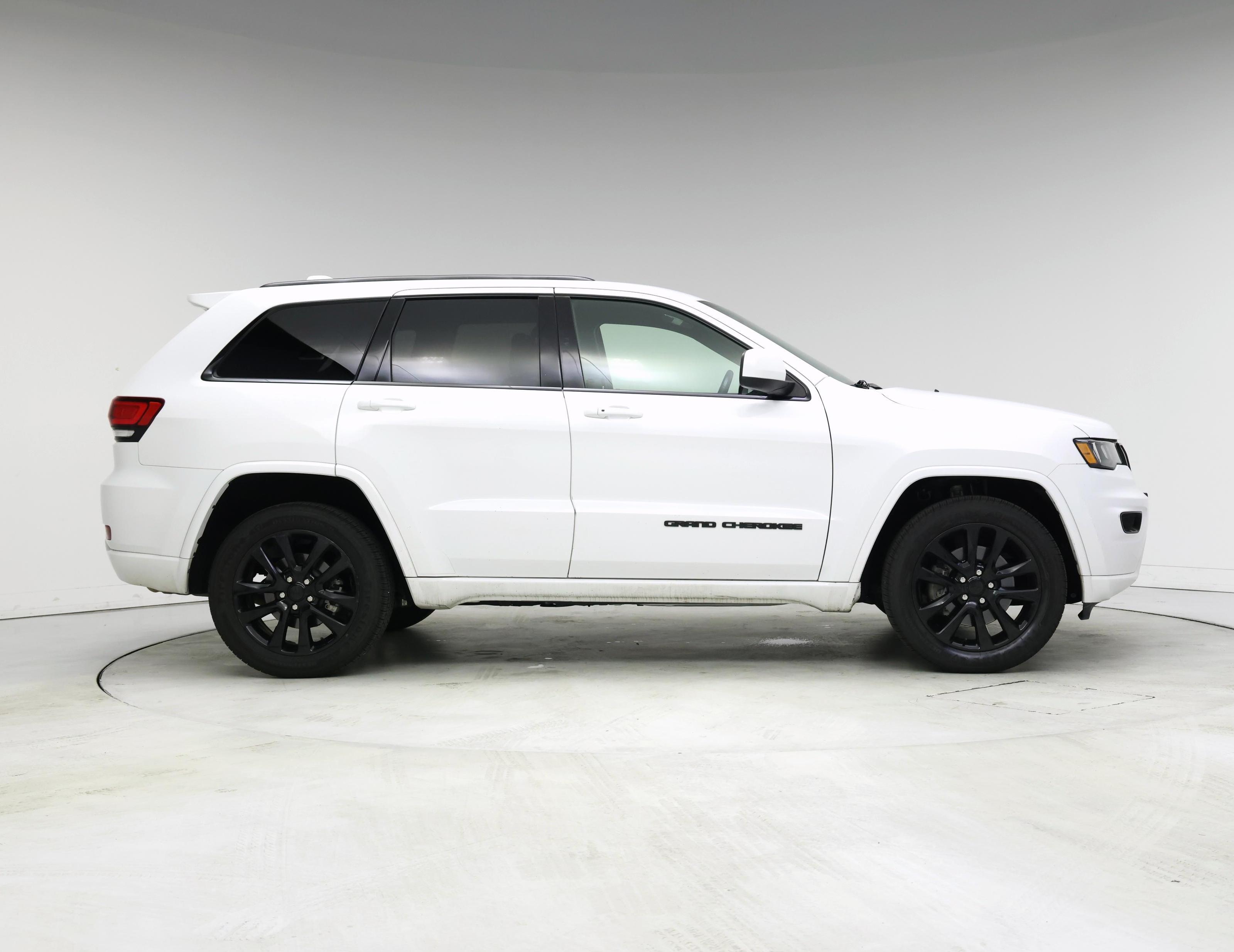 Thumbnail: 2021 Jeep Grand Cherokee - 7