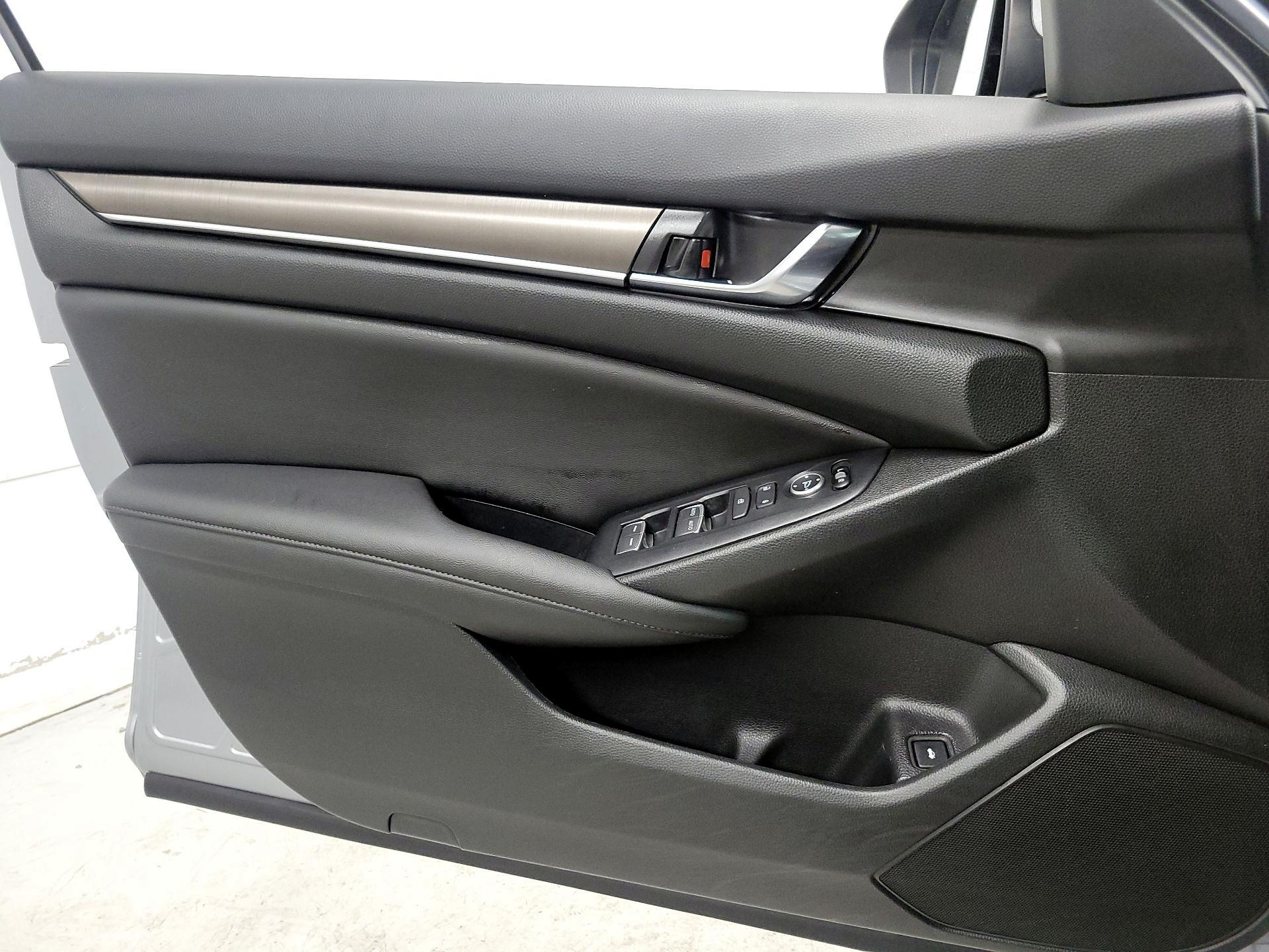 Thumbnail: 2019 Honda Accord - 12