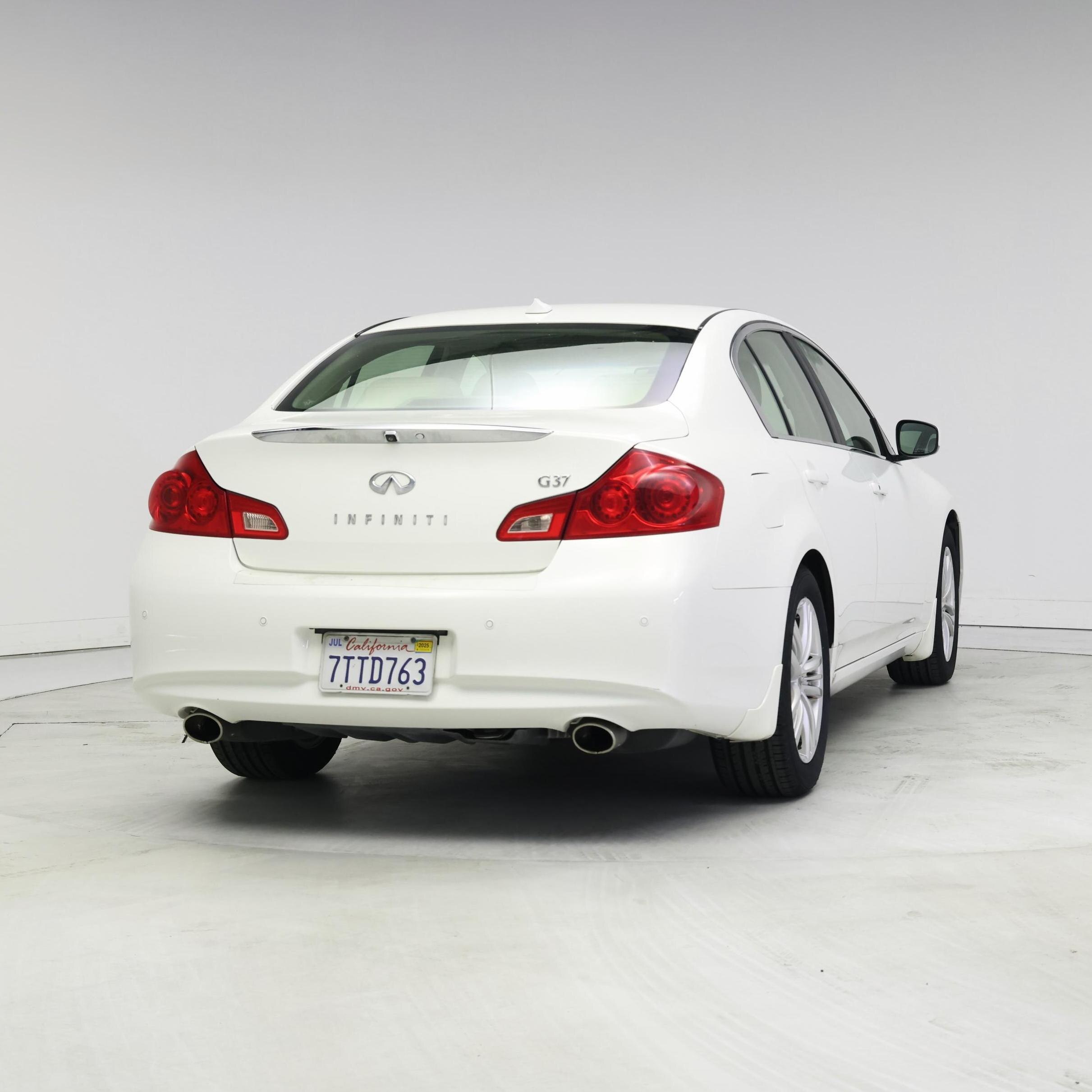 Thumbnail: 2013 INFINITI G37 - 8